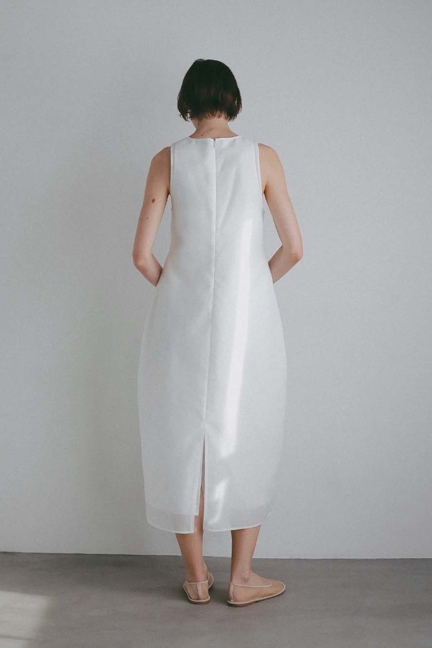 【ハー/HER.】の【4/2 12:00販売開始】カーブシルエットドレス 人気、トレンドファッション・服の通販 founy(ファニー) 　ファッション　Fashion　レディースファッション　Fashion for Women　ワンピース　Dresses　フォーマル・パーティードレス・結婚式用ドレス　Elegant & Casual Dresses　チュニック　Tunic Tops & Dresses　おすすめ　Recommended / Our Picks　インナー　Innerwear　オーガンジー　Organza Fabric　シンプル　Simple, Minimal　セットアップ　Set-Up, Coordinated Outfit　チュニック　Tunic, Long Top　ドレス　Dress, One-Piece　パターン　Pattern, Design Print　リラックス　Relax, Relaxed Fit　ロング　Long, Long-Length　夏　Summer　新作・新入荷　New Arrivals / New In　other-6|ID: prp329100004906148 ipo3291000000036731569