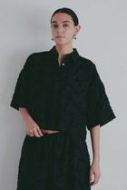 【ハー/HER.】の【4/2 12:00販売開始】カットジャカードショートシャツ 人気、トレンドファッション・服の通販 founy(ファニー) ファッション Fashion レディースファッション Fashion for Women トップス・カットソー Cut & Sew Tops シャツ・ブラウス・オフィスカジュアル Elegant Blouses & Button-Ups おすすめ Recommended / Our Picks ショート Short, Short Length シンプル Simple, Minimal ジャカード／ジャガード Jacquard, Woven Pattern スリーブ Sleeve, Long Sleeve / Short Sleeve ポケット Pocket, Pocket Detail 半袖 Short Sleeve, Half Sleeve 新作・新入荷 New Arrivals / New In thumbnail ブラック|ID: prp329100004906154 ipo3291000000036731620