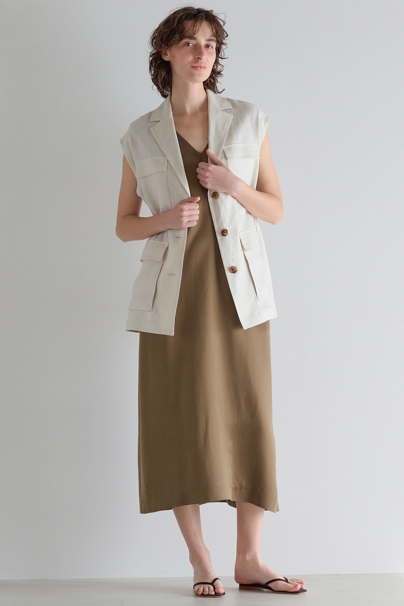 【マルティニーク/martinique】のリネンジレ 人気、トレンドファッション・服の通販 founy(ファニー) 　ファッション　Fashion　レディースファッション　Fashion for Women　アウター　Coat / Outerwear Collection　レディースジャケット・軽アウター　Jackets　おすすめ　Recommended / Our Picks　カットソー　Cut and Sewn Top　シンプル　Simple, Minimal　ジャケット　Jacket, Outerwear　ドローコード　Drawcord, Drawstring Cord　ベスト　Vest, Waistcoat　ポケット　Pocket, Pocket Detail　リネン　Linen, Linen Fabric　夏　Summer　新作・新入荷　New Arrivals / New In　other-4|ID: prp329100004906162 ipo3291000000036731674