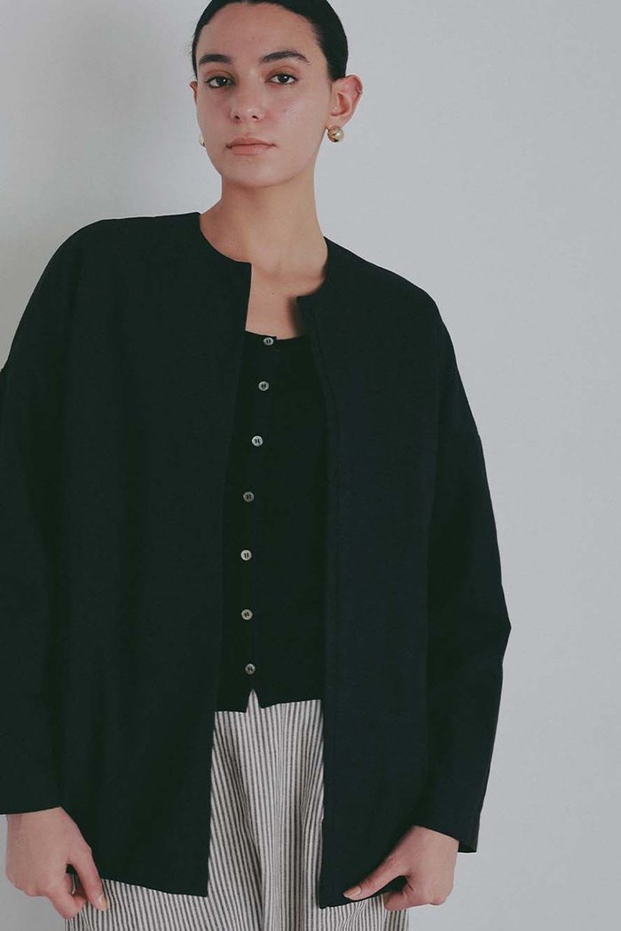 【ハー/HER.】の【4/2 12:00販売開始】Li/Cクルーネックジャケット インテリア・キッズ・メンズ・レディースファッション・服の通販 founy(ファニー) https://founy.com/ ファッション Fashion レディースファッション Fashion for Women アウター Coat / Outerwear Collection レディースジャケット・軽アウター Jackets おすすめ Recommended / Our Picks カーディガン Cardigan, Knitwear シンプル Simple, Minimal ジャケット Jacket, Outerwear リネン Linen, Linen Fabric エレガント 上品 Elegant 夏 Summer 新作・新入荷 New Arrivals / New In 羽織 Haori, Light Jacket |ID: prp329100004906166 ipo3291000000036731702