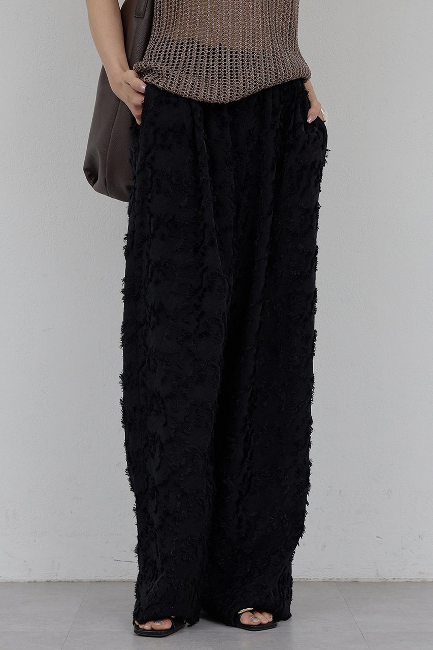 【ガリャルダガランテ/GALLARDAGALANTE】のリーフジャガードパンツ インテリア・キッズ・メンズ・レディースファッション・服の通販 founy(ファニー) 　ファッション　Fashion　レディースファッション　Fashion for Women　パンツ　Pants & Trousers　なめらか　Smooth, Silky Texture　シンプル　Simple, Minimal　ジャカード／ジャガード　Jacquard, Woven Pattern　リラックス　Relax, Relaxed Fit　リーフ　Leaf, Botanical Leaf　ワイド　Wide, Wide Fit　エレガント 上品　Elegant　夏　Summer　新作・新入荷　New Arrivals / New In　春　Spring　S/S・春夏　SS, Spring/Summer, Warm Season　ブラック|ID: prp329100004906181 ipo3291000000036731825