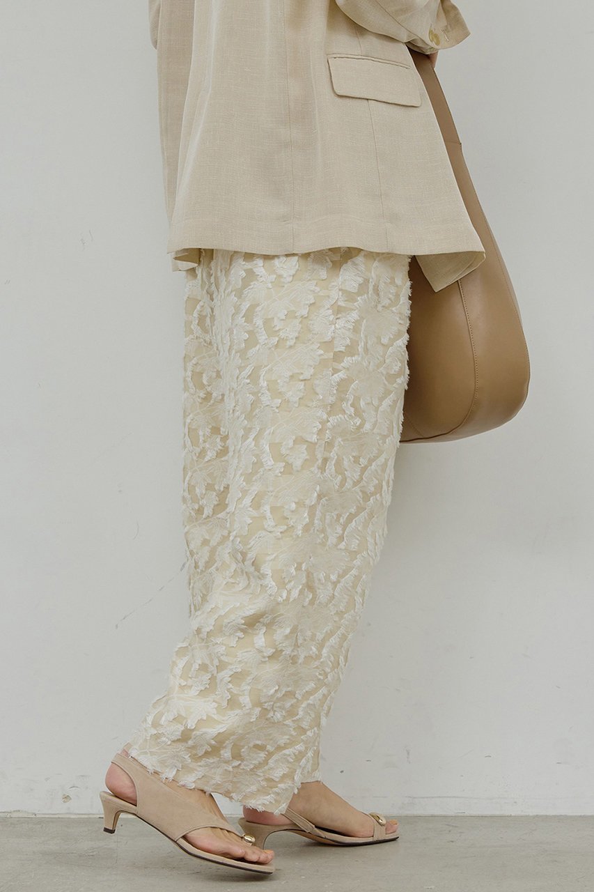 【ガリャルダガランテ/GALLARDAGALANTE】のリーフジャガードパンツ 人気、トレンドファッション・服の通販 founy(ファニー) 　ファッション　Fashion　レディースファッション　Fashion for Women　パンツ　Pants & Trousers　なめらか　Smooth, Silky Texture　シンプル　Simple, Minimal　ジャカード／ジャガード　Jacquard, Woven Pattern　リラックス　Relax, Relaxed Fit　リーフ　Leaf, Botanical Leaf　ワイド　Wide, Wide Fit　エレガント 上品　Elegant　夏　Summer　新作・新入荷　New Arrivals / New In　春　Spring　S/S・春夏　SS, Spring/Summer, Warm Season　other-8|ID: prp329100004906181 ipo3291000000036744955