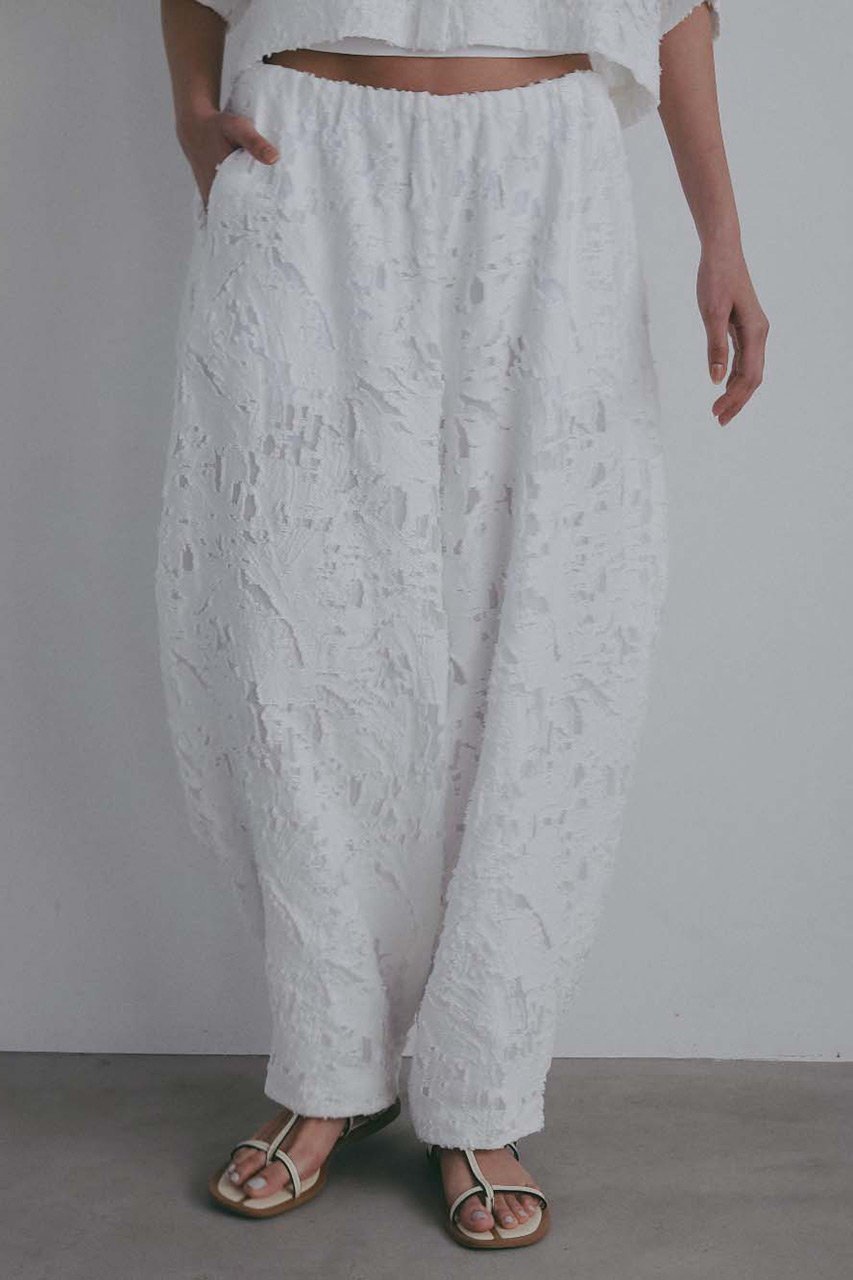 【ハー/HER.】の【4/2 12:00販売開始】カットジャカードカーブパンツ 人気、トレンドファッション・服の通販 founy(ファニー) 　ファッション　Fashion　レディースファッション　Fashion for Women　パンツ　Pants & Trousers　おすすめ　Recommended / Our Picks　ショート　Short, Short Length　ジャカード／ジャガード　Jacquard, Woven Pattern　セットアップ　Set-Up, Coordinated Outfit　新作・新入荷　New Arrivals / New In　other-3|ID: prp329100004906184 ipo3291000000036731857