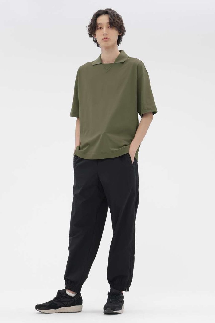 【マーガレット ハウエル/MARGARET HOWELL / MEN】のRECYCLED LIGHTWEIGHT NYLON POPLIN TROUSERS インテリア・キッズ・メンズ・レディースファッション・服の通販 founy(ファニー) https://founy.com/ ファッション Fashion レディースファッション Fashion for Women パンツ Pants & Trousers コレクション Collection, Seasonal Line ジップ Zip, Zipper ストレート Straight, Straight Cut スピンドル Spindle, Drawcord テーパード Tapered, Tapered Pants フィット Fit, Slim Fit ポケット Pocket, Pocket Detail マーガレット Marguerite, Daisy Pattern 軽量 Lightweight, Ultra Light |ID: prp329100004906188 ipo3291000000036731883