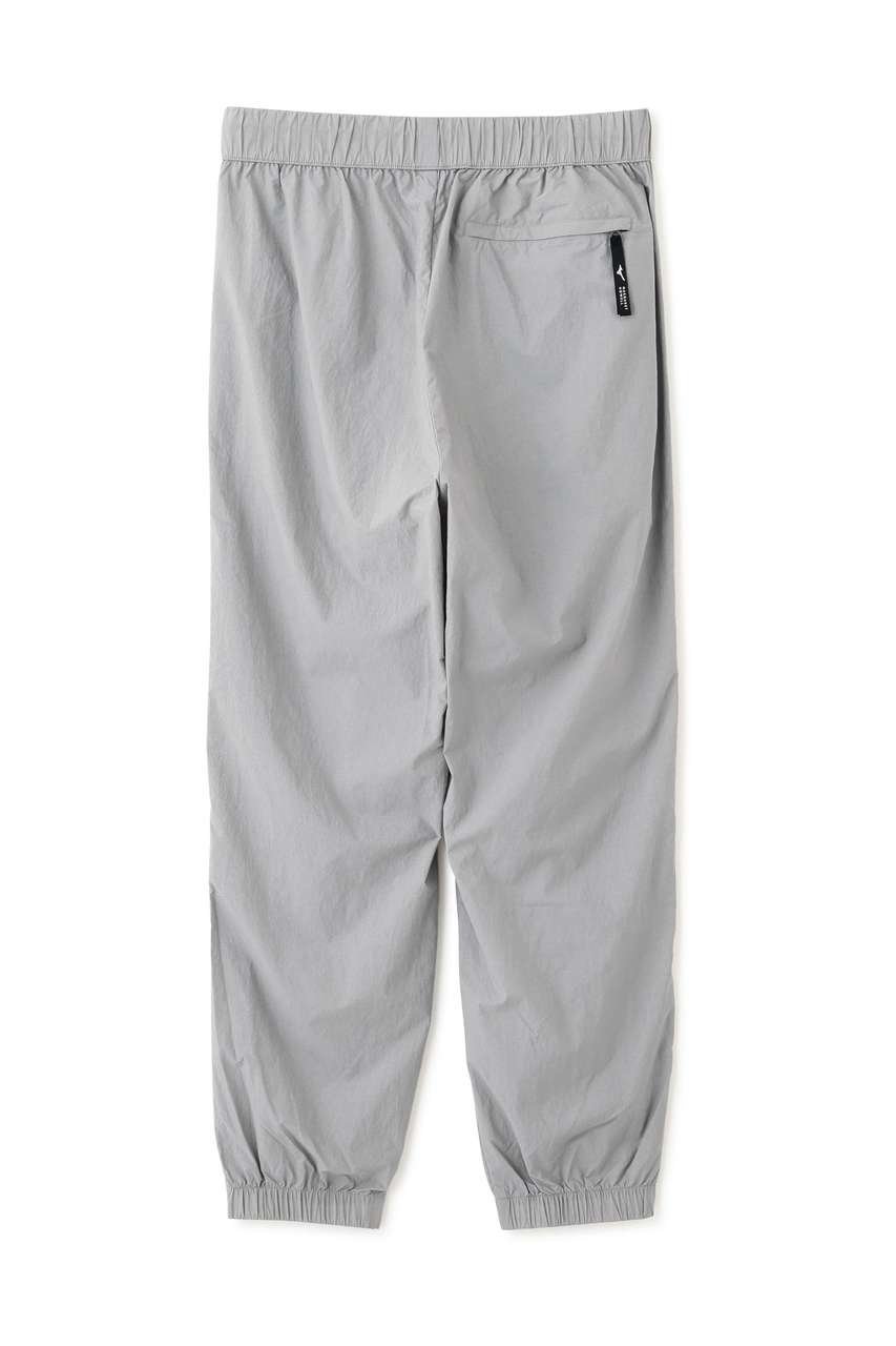 【マーガレットハウエル/MARGARET HOWELL】のRECYCLED LIGHTWEIGHT NYLON POPLIN TROUSERS 人気、トレンドファッション・服の通販 founy(ファニー) 　ファッション　Fashion　レディースファッション　Fashion for Women　パンツ　Pants & Trousers　コレクション　Collection, Seasonal Line　ジップ　Zip, Zipper　ストレート　Straight, Straight Cut　スピンドル　Spindle, Drawcord　テーパード　Tapered, Tapered Pants　フィット　Fit, Slim Fit　ポケット　Pocket, Pocket Detail　マーガレット　Marguerite, Daisy Pattern　新作・新入荷　New Arrivals / New In　軽量　Lightweight, Ultra Light　other-6|ID: prp329100004906192 ipo3291000000036744972