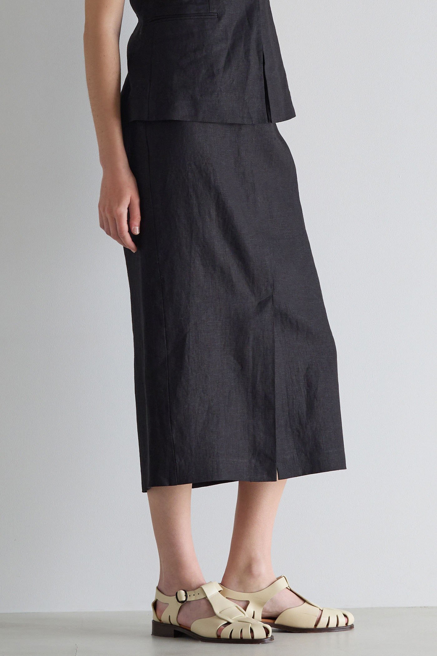 【マルティニーク/martinique】のリネンストレッチボートフロントスリットスカート(セットアップ可) 人気、トレンドファッション・服の通販 founy(ファニー) 　ファッション　Fashion　レディースファッション　Fashion for Women　セットアップ　Matching Sets　スカート・ミニ/ミディ/マキシ　Skirts / Mini, Midi & Maxi Skirts　スカート　Skirts　ロングスカート　Long Skirts / Maxi & Midi Skirts　おすすめ　Recommended / Our Picks　シンプル　Simple, Minimal　スリット　Slit, Slit Detail　セットアップ　Set-Up, Coordinated Outfit　リネン　Linen, Linen Fabric　ロング　Long, Long-Length　新作・新入荷　New Arrivals / New In　other-2|ID: prp329100004906205 ipo3291000000036732028