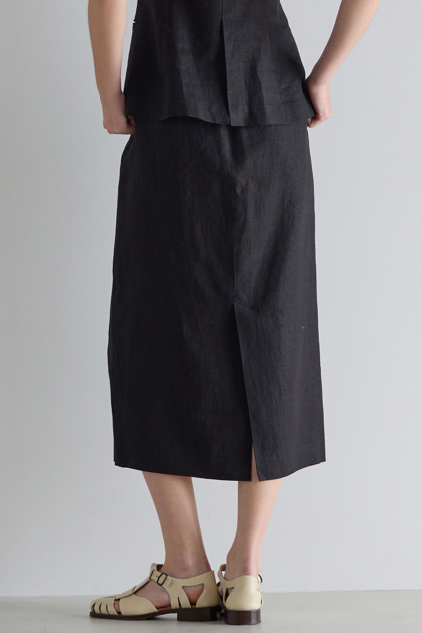 【マルティニーク/martinique】のリネンストレッチボートフロントスリットスカート(セットアップ可) 人気、トレンドファッション・服の通販 founy(ファニー) 　ファッション　Fashion　レディースファッション　Fashion for Women　セットアップ　Matching Sets　スカート・ミニ/ミディ/マキシ　Skirts / Mini, Midi & Maxi Skirts　スカート　Skirts　ロングスカート　Long Skirts / Maxi & Midi Skirts　おすすめ　Recommended / Our Picks　シンプル　Simple, Minimal　スリット　Slit, Slit Detail　セットアップ　Set-Up, Coordinated Outfit　リネン　Linen, Linen Fabric　ロング　Long, Long-Length　新作・新入荷　New Arrivals / New In　other-3|ID: prp329100004906205 ipo3291000000036732029