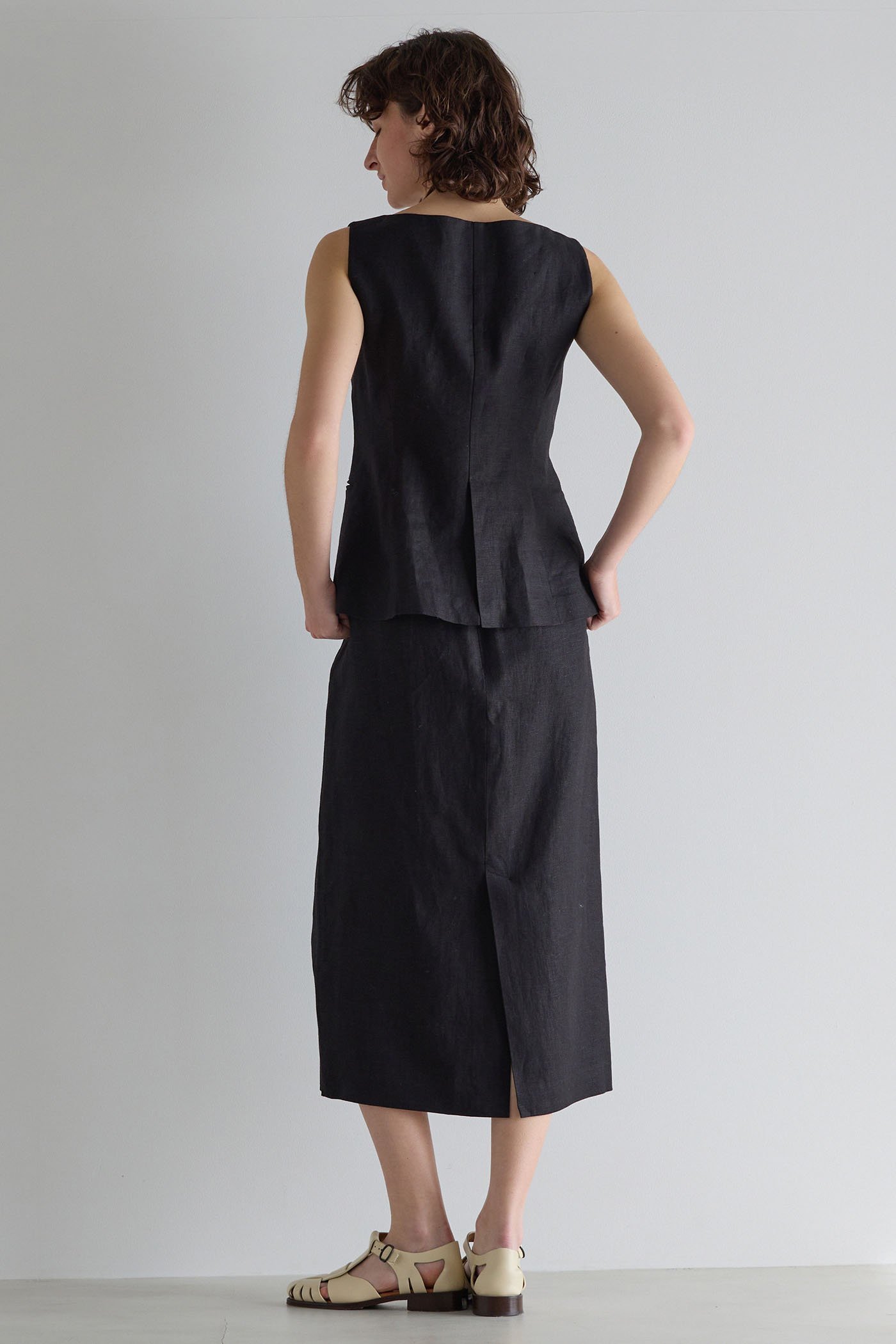 【マルティニーク/martinique】のリネンストレッチボートフロントスリットスカート(セットアップ可) 人気、トレンドファッション・服の通販 founy(ファニー) 　ファッション　Fashion　レディースファッション　Fashion for Women　セットアップ　Matching Sets　スカート・ミニ/ミディ/マキシ　Skirts / Mini, Midi & Maxi Skirts　スカート　Skirts　ロングスカート　Long Skirts / Maxi & Midi Skirts　おすすめ　Recommended / Our Picks　シンプル　Simple, Minimal　スリット　Slit, Slit Detail　セットアップ　Set-Up, Coordinated Outfit　リネン　Linen, Linen Fabric　ロング　Long, Long-Length　新作・新入荷　New Arrivals / New In　other-7|ID: prp329100004906205 ipo3291000000036732033