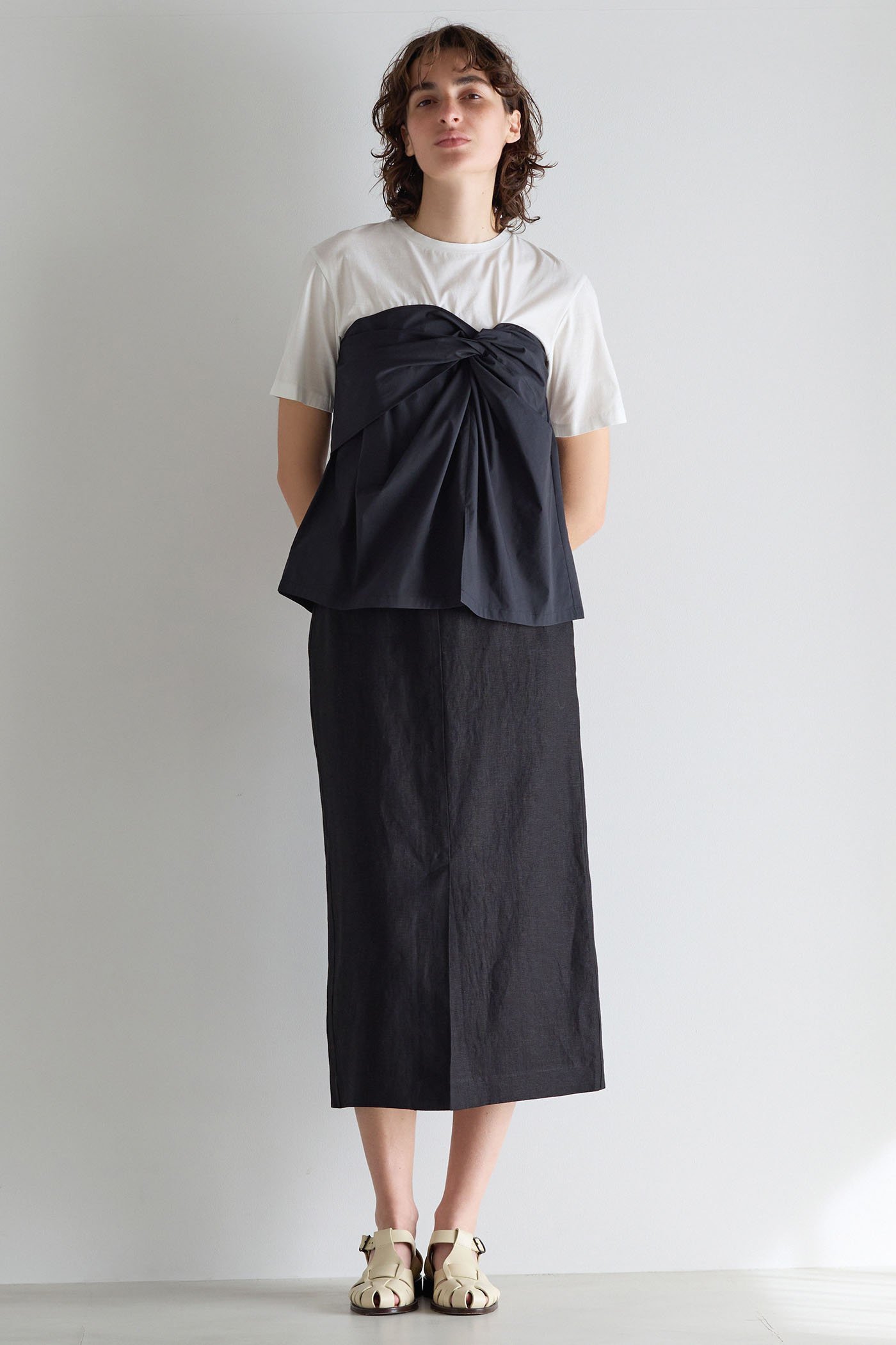 【マルティニーク/martinique】のリネンストレッチボートフロントスリットスカート(セットアップ可) 人気、トレンドファッション・服の通販 founy(ファニー) 　ファッション　Fashion　レディースファッション　Fashion for Women　セットアップ　Matching Sets　スカート・ミニ/ミディ/マキシ　Skirts / Mini, Midi & Maxi Skirts　スカート　Skirts　ロングスカート　Long Skirts / Maxi & Midi Skirts　おすすめ　Recommended / Our Picks　シンプル　Simple, Minimal　スリット　Slit, Slit Detail　セットアップ　Set-Up, Coordinated Outfit　リネン　Linen, Linen Fabric　ロング　Long, Long-Length　新作・新入荷　New Arrivals / New In　other-8|ID: prp329100004906205 ipo3291000000036732034