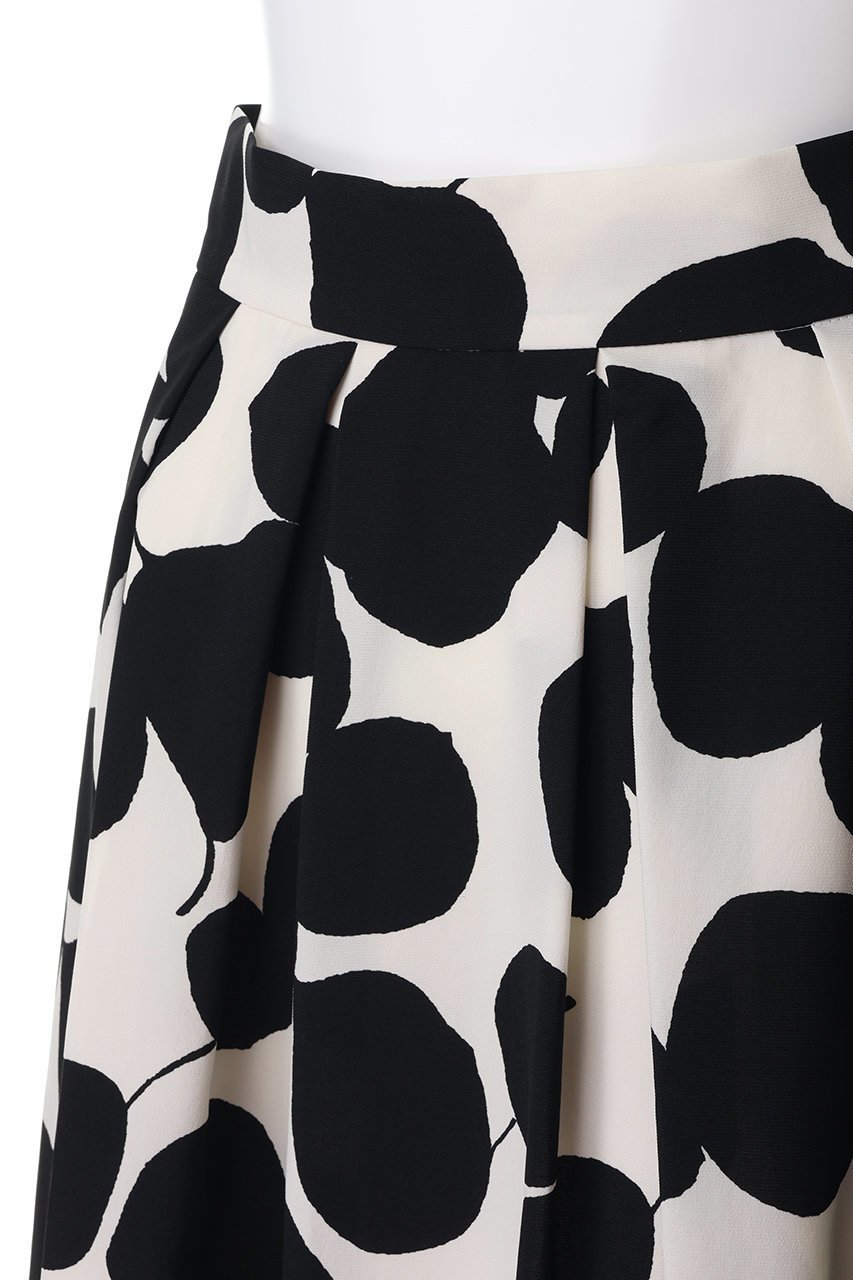 【ティアラ/Tiara】のリーフドットプリントスカート(セットアップ可) 人気、トレンドファッション・服の通販 founy(ファニー) 　ファッション　Fashion　レディースファッション　Fashion for Women　セットアップ　Matching Sets　スカート・ミニ/ミディ/マキシ　Skirts / Mini, Midi & Maxi Skirts　スカート　Skirts　ロングスカート　Long Skirts / Maxi & Midi Skirts　セットアップ　Set-Up, Coordinated Outfit　ダウン　Down, Puffer　ドット　Polka Dot, Dot Pattern　フォルム　Silhouette, Form　フレア　Flare, Flared　モチーフ　Motif, Design Theme　リーフ　Leaf, Botanical Leaf　ロング　Long, Long-Length　新作・新入荷　New Arrivals / New In　other-5|ID: prp329100004906207 ipo3291000000036732047