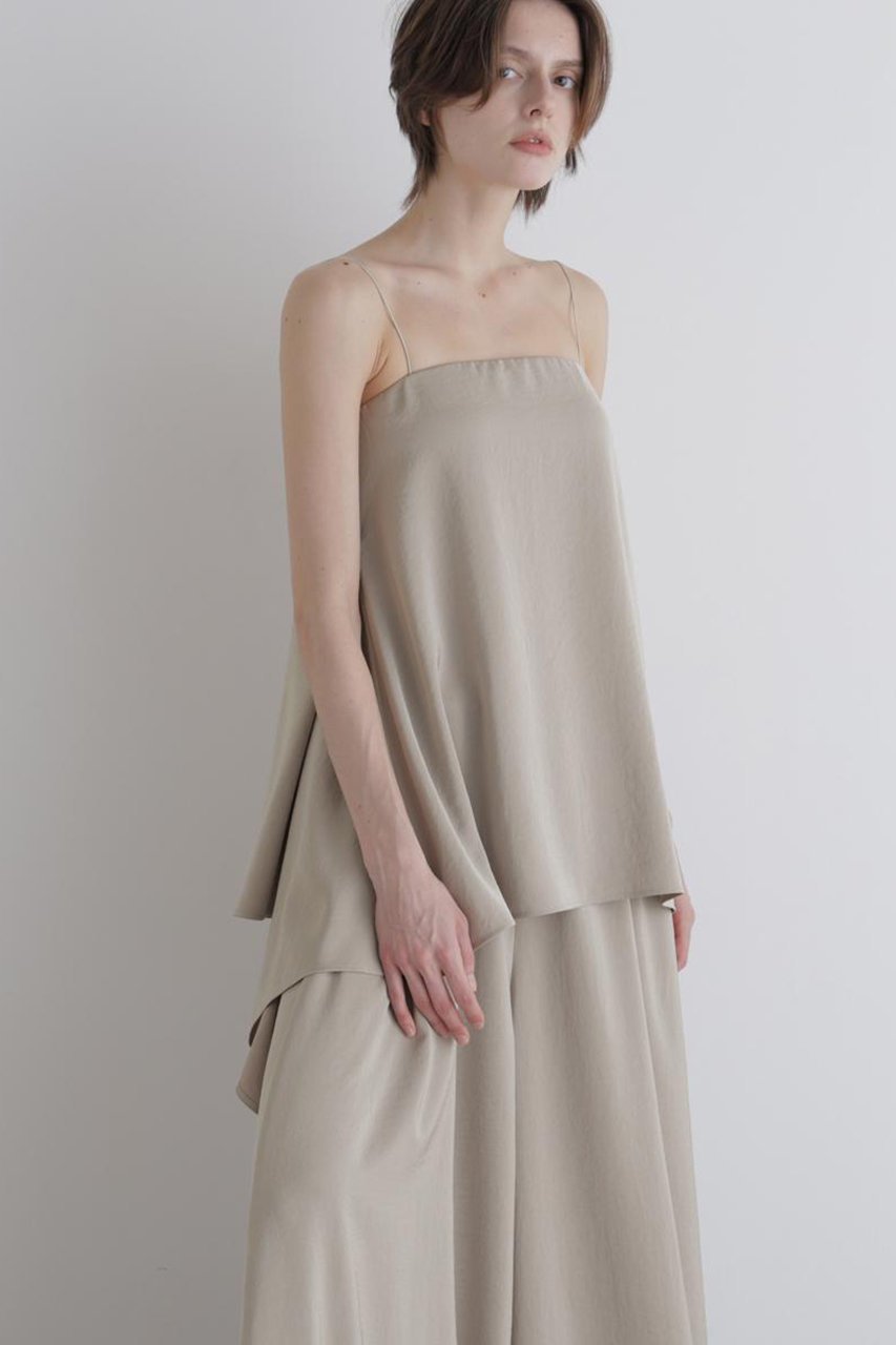 【ル フィル/LE PHIL】のライトサテンカップインキャミ 人気、トレンドファッション・服の通販 founy(ファニー) 　ファッション　Fashion　レディースファッション　Fashion for Women　トップス・カットソー　Cut & Sew Tops　キャミソール&ノースリーブ　Camisoles & Sleeveless Tops　シャツ・ブラウス・オフィスカジュアル　Elegant Blouses & Button-Ups　インナー　Innerwear　キャミソール　Camisole, Spaghetti Strap Top　サテン　Satin, Glossy Fabric　シンプル　Simple, Minimal　ジャケット　Jacket, Outerwear　スタイリッシュ　Stylish, Fashionable　スタンダード　Standard, Basic　ドレープ　Drape, Draping Fabric　ノースリーブ　Sleeveless, No-Sleeve　ヘムライン　Hemline, Bottom Cut　ラップ　Wrap, Wrap Design　エレガント 上品　Elegant　other-2|ID: prp329100004906348 ipo3291000000036735672