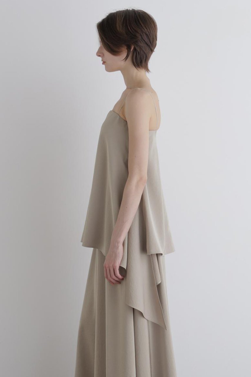 【ル フィル/LE PHIL】のライトサテンカップインキャミ 人気、トレンドファッション・服の通販 founy(ファニー) 　ファッション　Fashion　レディースファッション　Fashion for Women　トップス・カットソー　Cut & Sew Tops　キャミソール&ノースリーブ　Camisoles & Sleeveless Tops　シャツ・ブラウス・オフィスカジュアル　Elegant Blouses & Button-Ups　インナー　Innerwear　キャミソール　Camisole, Spaghetti Strap Top　サテン　Satin, Glossy Fabric　シンプル　Simple, Minimal　ジャケット　Jacket, Outerwear　スタイリッシュ　Stylish, Fashionable　スタンダード　Standard, Basic　ドレープ　Drape, Draping Fabric　ノースリーブ　Sleeveless, No-Sleeve　ヘムライン　Hemline, Bottom Cut　ラップ　Wrap, Wrap Design　エレガント 上品　Elegant　other-4|ID: prp329100004906348 ipo3291000000036735674