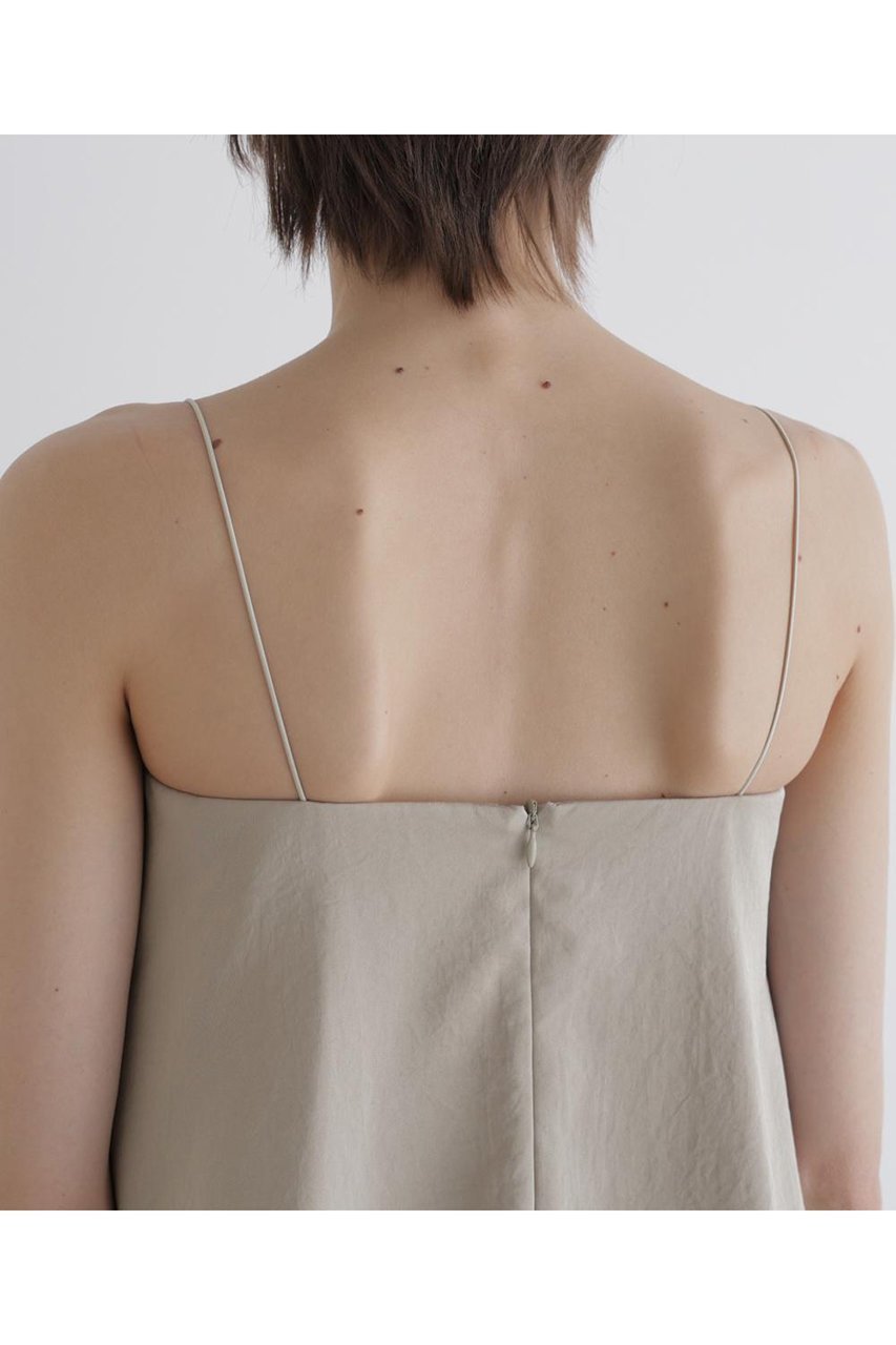 【ル フィル/LE PHIL】のライトサテンカップインキャミ 人気、トレンドファッション・服の通販 founy(ファニー) 　ファッション　Fashion　レディースファッション　Fashion for Women　トップス・カットソー　Cut & Sew Tops　キャミソール&ノースリーブ　Camisoles & Sleeveless Tops　シャツ・ブラウス・オフィスカジュアル　Elegant Blouses & Button-Ups　インナー　Innerwear　キャミソール　Camisole, Spaghetti Strap Top　サテン　Satin, Glossy Fabric　シンプル　Simple, Minimal　ジャケット　Jacket, Outerwear　スタイリッシュ　Stylish, Fashionable　スタンダード　Standard, Basic　ドレープ　Drape, Draping Fabric　ノースリーブ　Sleeveless, No-Sleeve　ヘムライン　Hemline, Bottom Cut　ラップ　Wrap, Wrap Design　エレガント 上品　Elegant　other-8|ID: prp329100004906348 ipo3291000000036735678