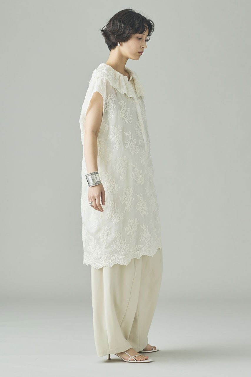 【カレンソロジー/Curensology】のレースチュニックブラウス 人気、トレンドファッション・服の通販 founy(ファニー) 　ファッション　Fashion　レディースファッション　Fashion for Women　トップス・カットソー　Cut & Sew Tops　シャツ・ブラウス・オフィスカジュアル　Elegant Blouses & Button-Ups　おすすめ　Recommended / Our Picks　エアリー　Airy Texture　カーディガン　Cardigan, Knitwear　ジャケット　Jacket, Outerwear　スカラップ　Scallop, Scalloped Edge　スリーブ　Sleeve, Long Sleeve / Short Sleeve　チュニック　Tunic, Long Top　ノースリーブ　Sleeveless, No-Sleeve　フェミニン　Feminine, Girly　フロント　Front, Front Design　ラッフル　Ruffle, Frill　ロング　Long, Long-Length　other-6|ID: prp329100004906358 ipo3291000000036735757