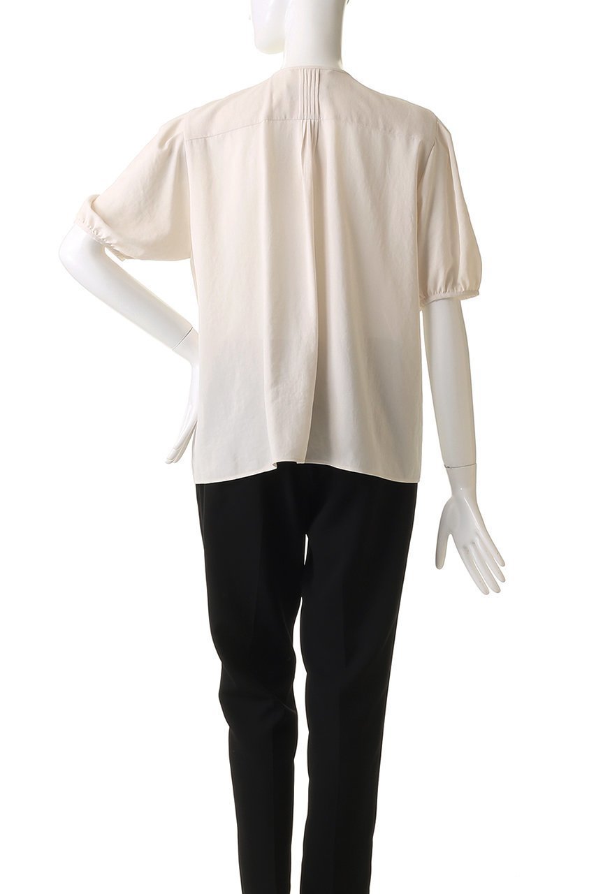 【オブリオ/AUBRIOT】のアムンゼン フリルディティールブラウス 人気、トレンドファッション・服の通販 founy(ファニー) 　ファッション　Fashion　レディースファッション　Fashion for Women　トップス・カットソー　Cut & Sew Tops　シャツ・ブラウス・オフィスカジュアル　Elegant Blouses & Button-Ups　とろみ　Fluid, Flowy Fabric　エレガント 上品　Elegant　ショート　Short, Short Length　ストレッチ　Stretch, Stretchy Fabric　スリーブ　Sleeve, Long Sleeve / Short Sleeve　フリル　Frill, Ruffle　フロント　Front, Front Design　プリーツ　Pleats, Pleated　ペーパー　Paper, Kraft Paper　other-4|ID: prp329100004906500 ipo3291000000036736847