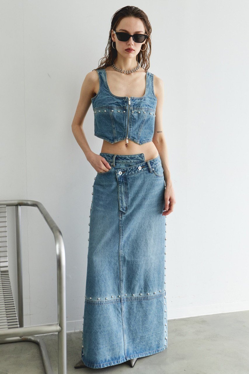 【メゾンスペシャル/MAISON SPECIAL】のStuds Denim Bustier/スタッズデニムビスチェ 人気、トレンドファッション・服の通販 founy(ファニー) 　ファッション　Fashion　レディースファッション　Fashion for Women　トップス・カットソー　Cut & Sew Tops　キャミソール&ノースリーブ　Camisoles & Sleeveless Tops　シャツ・ブラウス・オフィスカジュアル　Elegant Blouses & Button-Ups　ビスチェ　Bustiers & Corset Tops / Layered Bustier Style　コンパクト　Compact, Small Size　シンプル　Simple, Minimal　ジップ　Zip, Zipper　スタッズ　Studs, Metal Accents　セットアップ　Set-Up, Coordinated Outfit　デニム　Denim, Jeans Material　ノースリーブ　Sleeveless, No-Sleeve　フロント　Front, Front Design　おすすめ　Recommended / Our Picks　other-7|ID: prp329100004906748 ipo3291000000036738769
