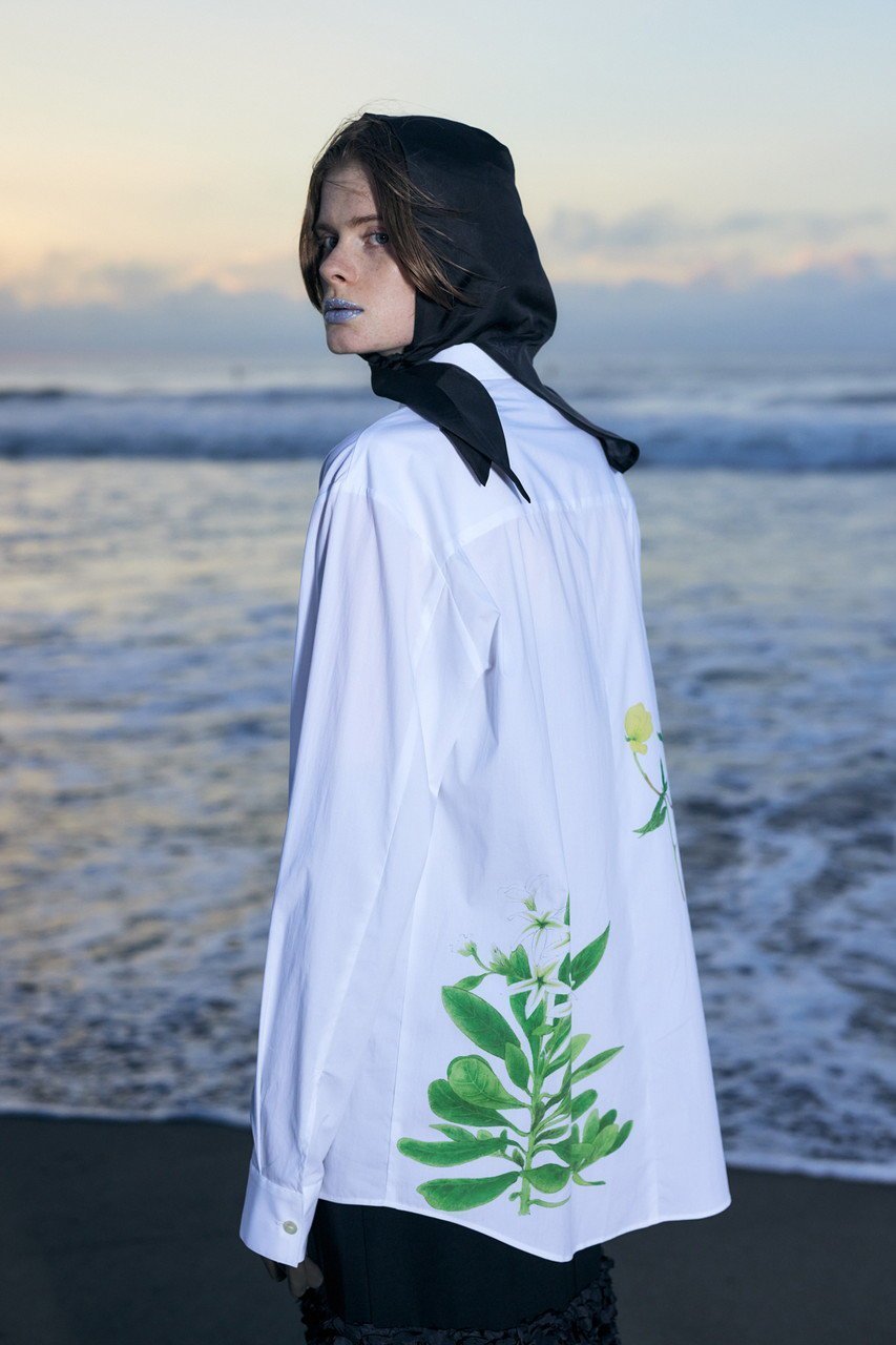 【エンフォルド/ENFOLD】のSeaside plants SH/シャツ 人気、トレンドファッション・服の通販 founy(ファニー) 　ファッション　Fashion　レディースファッション　Fashion for Women　トップス・カットソー　Cut & Sew Tops　シャツ・ブラウス・オフィスカジュアル　Elegant Blouses & Button-Ups　おすすめ　Recommended / Our Picks　スリーブ　Sleeve, Long Sleeve / Short Sleeve　プリント　Print, Printed Pattern　ボタニカル　Botanical, Floral Pattern　ロング　Long, Long-Length　今季　This Season, Current Season　夏　Summer　春　Spring　S/S・春夏　SS, Spring/Summer, Warm Season　other-5|ID: prp329100004906777 ipo3291000000036738997