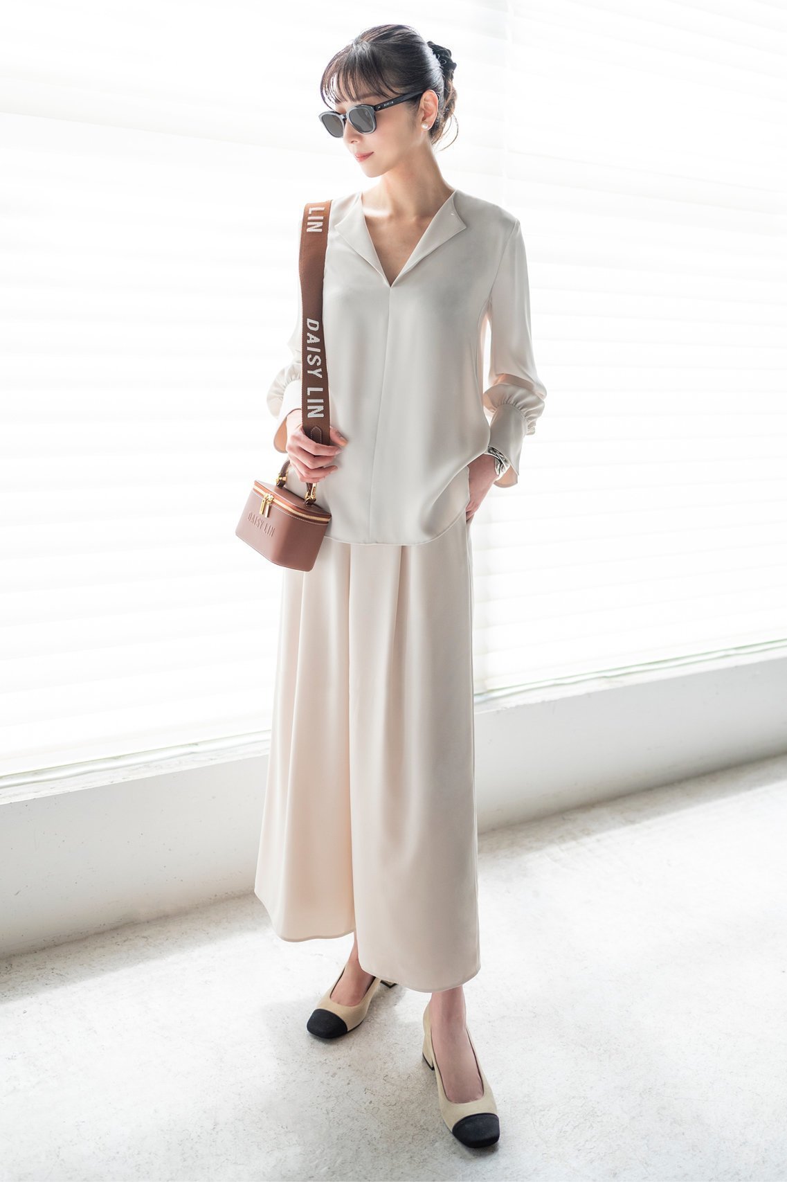 【デイジーリン/DAISY LIN】のDaisy Sophisticated Blouse 人気、トレンドファッション・服の通販 founy(ファニー) 　ファッション　Fashion　レディースファッション　Fashion for Women　トップス・カットソー　Cut & Sew Tops　シャツ・ブラウス・オフィスカジュアル　Elegant Blouses & Button-Ups　ウォッシャブル　Machine Washable　カフス　Cuff Design　サテン　Satin, Glossy Fabric　ストレッチ　Stretch, Stretchy Fabric　スリット　Slit, Slit Detail　スリーブ　Sleeve, Long Sleeve / Short Sleeve　ドレープ　Drape, Draping Fabric　バランス　Balance, Style Balance　パウダー　Powder, Soft Tone　ベーシック　Basic, Essential　ロング　Long, Long-Length　other-5|ID: prp329100004906871 ipo3291000000036739738