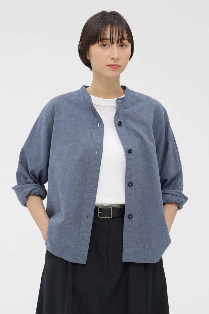 【マーガレットハウエル/MARGARET HOWELL】のTOP DYED COTTON POPLIN SHIRT インテリア・キッズ・メンズ・レディースファッション・服の通販 founy(ファニー) https://founy.com/ ファッション Fashion レディースファッション Fashion for Women トップス・カットソー Cut & Sew Tops シャツ・ブラウス・オフィスカジュアル Elegant Blouses & Button-Ups シャンブレー Chambray, Denim-Like Fabric スリーブ Sleeve, Long Sleeve / Short Sleeve ポケット Pocket, Pocket Detail ロング Long, Long-Length |ID: prp329100004907000 ipo3291000000036740978