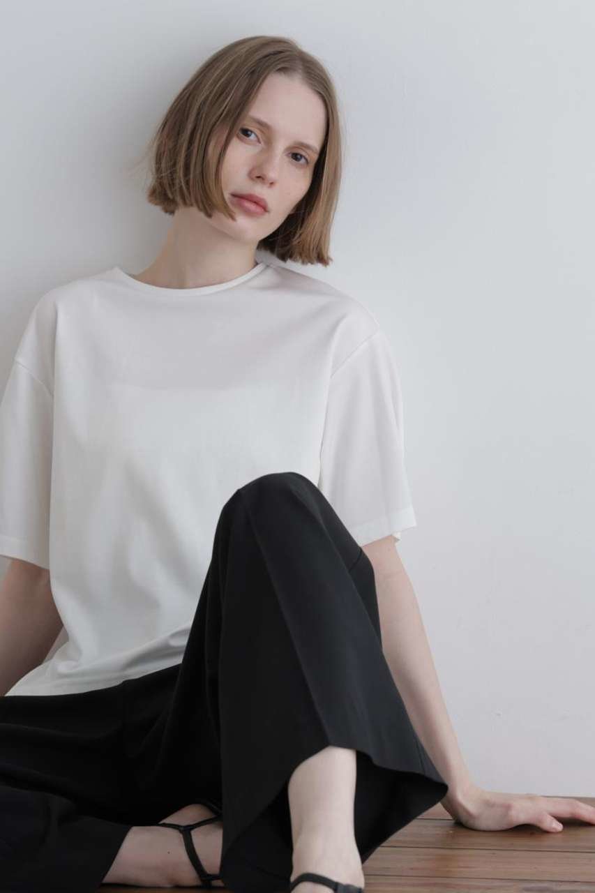 【ル フィル/LE PHIL】のパーフェクトTコンパクトポンチ 人気、トレンドファッション・服の通販 founy(ファニー) 　ファッション　Fashion　レディースファッション　Fashion for Women　トップス・カットソー　Cut & Sew Tops　シャツ・ブラウス・オフィスカジュアル　Elegant Blouses & Button-Ups　ロングTシャツ・Tシャツ　Longline T-Shirts & Tees　カットソー・ベーシックTシャツ　Cut-and-Sewn Tops / Stretch Tees & Basics　おすすめ　Recommended / Our Picks　コンパクト　Compact, Small Size　ショート　Short, Short Length　シンプル　Simple, Minimal　ジャケット　Jacket, Outerwear　ストレッチ　Stretch, Stretchy Fabric　スリット　Slit, Slit Detail　スリーブ　Sleeve, Long Sleeve / Short Sleeve　セットアップ　Set-Up, Coordinated Outfit　フィット　Fit, Slim Fit　ベーシック　Basic, Essential　半袖　Short Sleeve, Half Sleeve　other-2|ID: prp329100004907025 ipo3291000000036741212