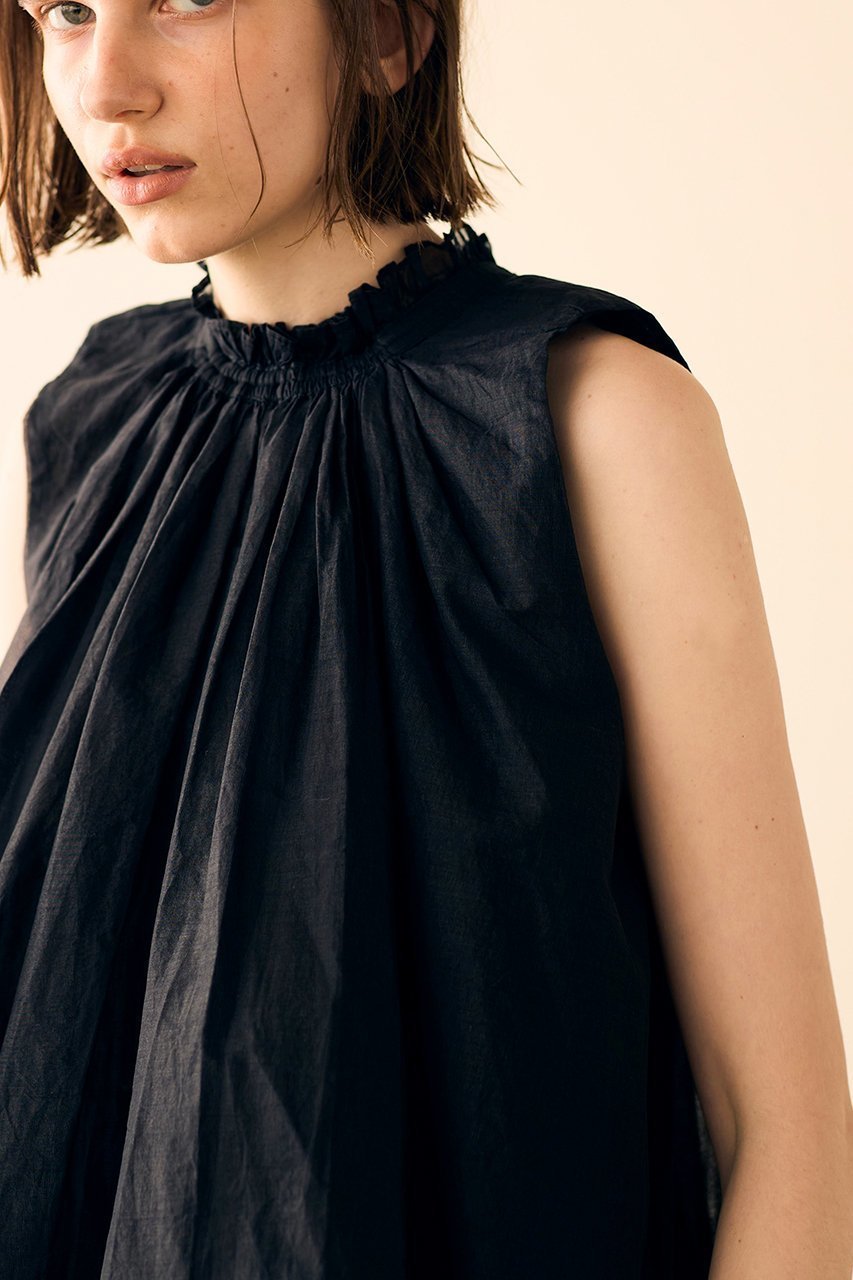 【マリリンムーン/MARILYN MOON】の前後2wayシアースターチドコットンギャザーブラウス 人気、トレンドファッション・服の通販 founy(ファニー) 　ファッション　Fashion　レディースファッション　Fashion for Women　トップス・カットソー　Cut & Sew Tops　キャミソール&ノースリーブ　Camisoles & Sleeveless Tops　シャツ・ブラウス・オフィスカジュアル　Elegant Blouses & Button-Ups　インド　Indian Textile　ギャザー　Gathered, Ruffled　シアー　Sheer, See-Through　シャーリング　Shirring, Ruched　ノースリーブ　Sleeveless, No-Sleeve　フリル　Frill, Ruffle　フレア　Flare, Flared　モダン　Modern, Contemporary　リゾート　Resort, Vacation Style　リュクス　Luxury, Elegant, High-End, Chic　other-8|ID: prp329100004907034 ipo3291000000036741394