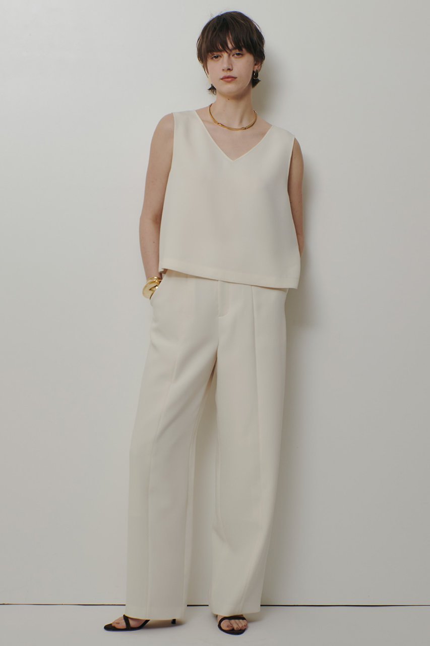 【アルアバイル/allureville】のダブルクロスショートVネックプルオーバー 人気、トレンドファッション・服の通販 founy(ファニー) 　ファッション　Fashion　レディースファッション　Fashion for Women　トップス・カットソー　Cut & Sew Tops　キャミソール&ノースリーブ　Camisoles & Sleeveless Tops　シャツ・ブラウス・オフィスカジュアル　Elegant Blouses & Button-Ups　カジュアルプルオーバー・ニットトップス　Pullovers & Knit Tops / Casual Pullovers　Vネックトップス　V-Neck Tops / V-Cut Neckline Shirts　セットアップ　Set-Up, Coordinated Outfit　ドレープ　Drape, Draping Fabric　ノースリーブ　Sleeveless, No-Sleeve　バランス　Balance, Style Balance　ボックス　Boxy, Box Shape　other-2|ID: prp329100004907180 ipo3291000000036743375