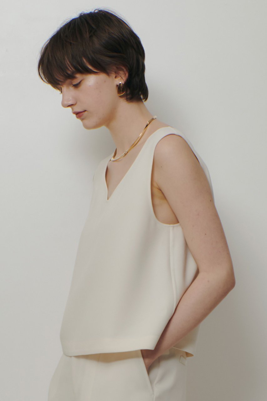 【アルアバイル/allureville】のダブルクロスショートVネックプルオーバー 人気、トレンドファッション・服の通販 founy(ファニー) 　ファッション　Fashion　レディースファッション　Fashion for Women　トップス・カットソー　Cut & Sew Tops　キャミソール&ノースリーブ　Camisoles & Sleeveless Tops　シャツ・ブラウス・オフィスカジュアル　Elegant Blouses & Button-Ups　カジュアルプルオーバー・ニットトップス　Pullovers & Knit Tops / Casual Pullovers　Vネックトップス　V-Neck Tops / V-Cut Neckline Shirts　セットアップ　Set-Up, Coordinated Outfit　ドレープ　Drape, Draping Fabric　ノースリーブ　Sleeveless, No-Sleeve　バランス　Balance, Style Balance　ボックス　Boxy, Box Shape　other-4|ID: prp329100004907180 ipo3291000000036743377