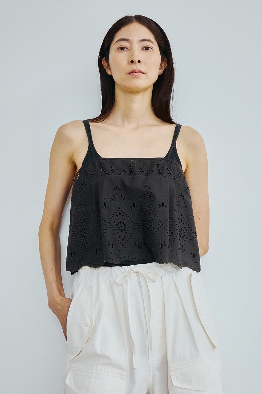 【ティッカ/TICCA】のレースキャミソール 人気、トレンドファッション・服の通販 founy(ファニー) 　ファッション　Fashion　レディースファッション　Fashion for Women　トップス・カットソー　Cut & Sew Tops　キャミソール&ノースリーブ　Camisoles & Sleeveless Tops　シャツ・ブラウス・オフィスカジュアル　Elegant Blouses & Button-Ups　ロングTシャツ・Tシャツ　Longline T-Shirts & Tees　カットソー・ベーシックTシャツ　Cut-and-Sewn Tops / Stretch Tees & Basics　カットソー　Cut and Sewn Top　キャミソール　Camisole, Spaghetti Strap Top　ショート　Short, Short Length　スカラップ　Scallop, Scalloped Edge　タンク　Tank Top, Sleeveless Top　フェミニン　Feminine, Girly　ラップ　Wrap, Wrap Design　レース　Lace, Lace Fabric　エレガント 上品　Elegant　other-6|ID: prp329100004907196 ipo3291000000036743677