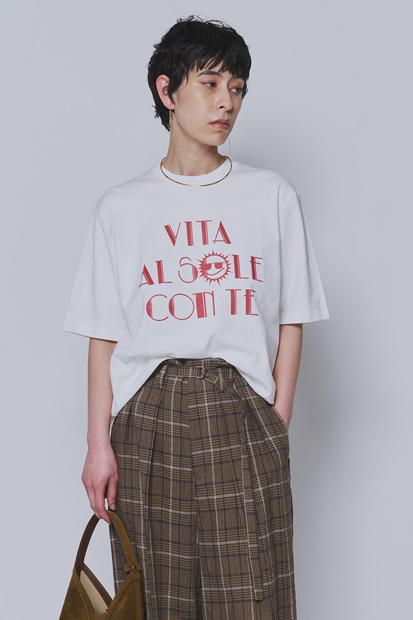 【プルミエ アロンディスモン/1er Arrondissement】のロゴプリントTシャツ インテリア・キッズ・メンズ・レディースファッション・服の通販 founy(ファニー) 　ファッション　Fashion　レディースファッション　Fashion for Women　トップス・カットソー　Cut & Sew Tops　シャツ・ブラウス・オフィスカジュアル　Elegant Blouses & Button-Ups　ロングTシャツ・Tシャツ　Longline T-Shirts & Tees　カットソー・ベーシックTシャツ　Cut-and-Sewn Tops / Stretch Tees & Basics　なめらか　Smooth, Silky Texture　イタリア　Italy　オレンジ　Orange　クラシック　Classic, Timeless Style　サングラス　Sunglasses, Shades　ショート　Short, Short Length　スリーブ　Sleeve, Long Sleeve / Short Sleeve　バランス　Balance, Style Balance　プリント　Print, Printed Pattern　モチーフ　Motif, Design Theme　レッド|ID: prp329100004907278 ipo3291000000036744864