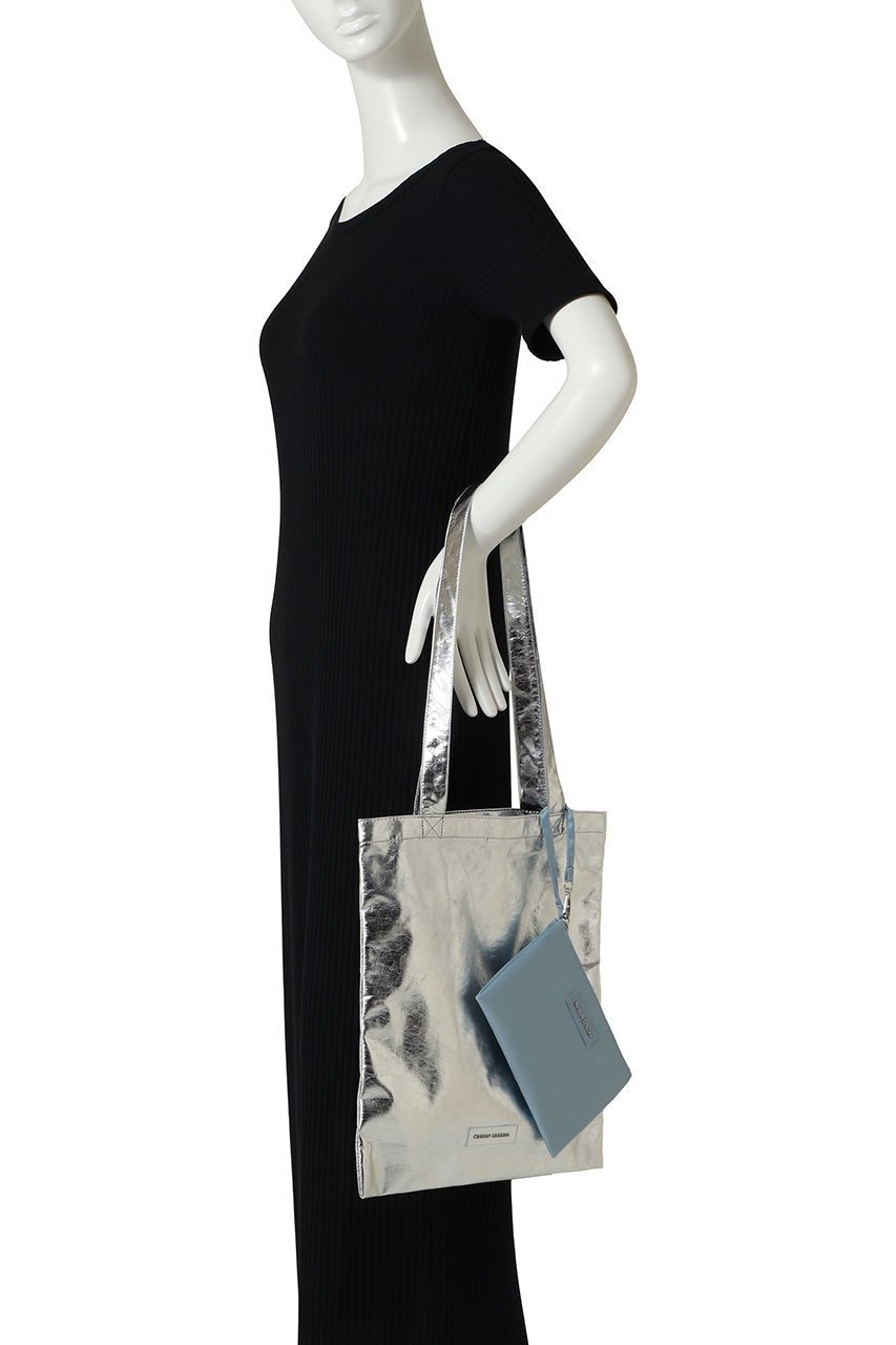 【メゾンスペシャル/MAISON SPECIAL】の【4/28 0:00販売開始】【ELLE SHOP限定】メタリックコンビトートバッグ 人気、トレンドファッション・服の通販 founy(ファニー) 　ファッション　Fashion　レディースファッション　Fashion for Women　バッグ　Bags　ユニセックス　Unisex, Genderless　シンプル　Simple, Minimal　スタイリッシュ　Stylish, Fashionable　ポーチ　Pouch, Small Case　メタリック　Metallic, Shiny Finish　新作・新入荷　New Arrivals / New In　other-2|ID: prp329100004907282 ipo3291000000036744897