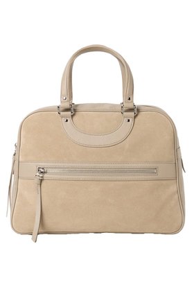 【アッシュ ペー フランス/H.P.FRANCE】の【Jacques Le Corre】LISBON SMALL バッグ 人気、トレンドファッション・服の通販 founy(ファニー) ファッション Fashion レディースファッション Fashion for Women バッグ Bags 春 Spring コレクション Collection, Seasonal Line シンプル Simple, Minimal ダメージ Distressed, Destroyed テクスチャー Texture, Textured Fabric 定番 Standard, Basic Item 人気 Popular, Best Seller フォルム Silhouette, Form フランス France, French ベルベット Velvet, Velvety ポケット Pocket, Pocket Detail S/S・春夏 SS, Spring/Summer, Warm Season 夏 Summer エレガント 上品 Elegant ビジネス 仕事 通勤 Business / Work / Commuting |ID:prp329100004907595