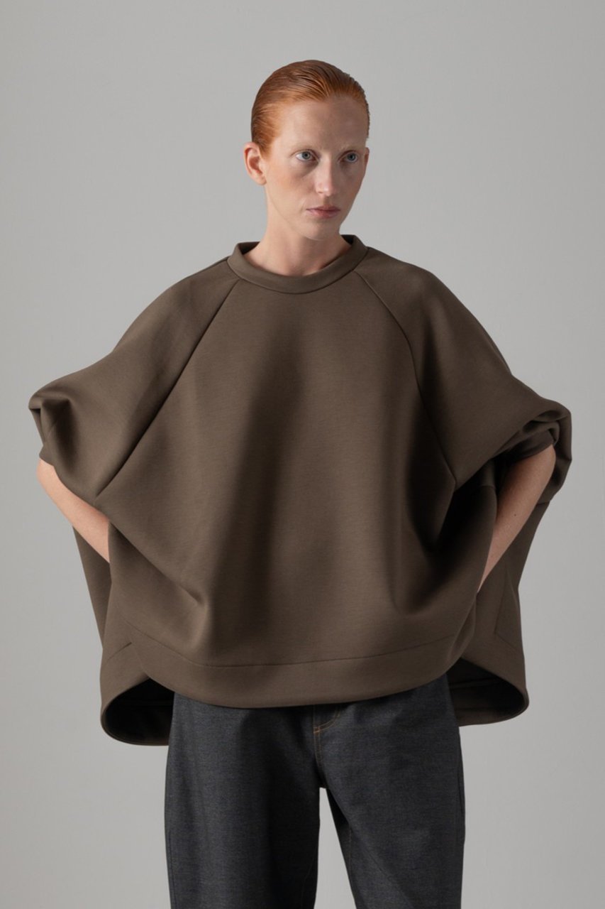 【コグ ザビッグスモーク/COGTHEBIGSMOKE】の18 DAISY TOP 人気、トレンドファッション・服の通販 founy(ファニー) 　ファッション　Fashion　レディースファッション　Fashion for Women　トップス・カットソー　Cut & Sew Tops　シャツ・ブラウス・オフィスカジュアル　Elegant Blouses & Button-Ups　ロングTシャツ・Tシャツ　Longline T-Shirts & Tees　カットソー・ベーシックTシャツ　Cut-and-Sewn Tops / Stretch Tees & Basics　シンプル　Simple, Minimal　スリット　Slit, Slit Detail　スリーブ　Sleeve, Long Sleeve / Short Sleeve　バランス　Balance, Style Balance　フォルム　Silhouette, Form　ロング　Long, Long-Length　ワイド　Wide, Wide Fit　定番　Standard, Basic Item　other-7|ID: prp329100004908723 ipo3291000000036768832