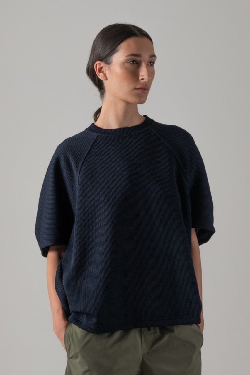 【コグ ザビッグスモーク/COGTHEBIGSMOKE】の24 HELLEN PENTAGON TOP 人気、トレンドファッション・服の通販 founy(ファニー) 　ファッション　Fashion　レディースファッション　Fashion for Women　トップス・カットソー　Cut & Sew Tops　シャツ・ブラウス・オフィスカジュアル　Elegant Blouses & Button-Ups　ロングTシャツ・Tシャツ　Longline T-Shirts & Tees　カットソー・ベーシックTシャツ　Cut-and-Sewn Tops / Stretch Tees & Basics　カットソー　Cut and Sewn Top　ショート　Short, Short Length　スリーブ　Sleeve, Long Sleeve / Short Sleeve　フォルム　Silhouette, Form　ベーシック　Basic, Essential　other-7|ID: prp329100004908731 ipo3291000000036768966