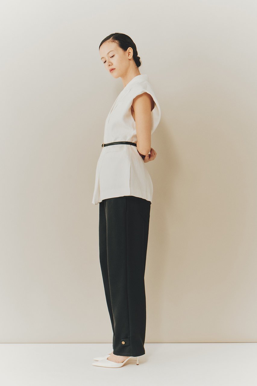 【ルームエイト/Room no.8】の【Room no.8 BLACK】LINEN ダブルブレスト ボリューム ジレ 人気、トレンドファッション・服の通販 founy(ファニー) 　ファッション　Fashion　レディースファッション　Fashion for Women　アウター　Coat / Outerwear Collection　レディースジャケット・軽アウター　Jackets　クール　Cool, Chic　ジャケット　Jacket, Outerwear　ダブル　Double, Double-Breasted　ベスト　Vest, Waistcoat　リネン　Linen, Linen Fabric　other-8|ID: prp329100004908851 ipo3291000000036770540