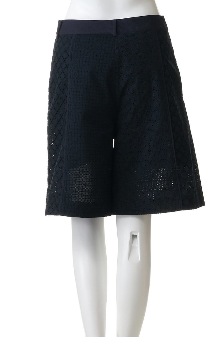 【スリーワン フィリップリム/3.1 Phillip Lim】のBROIDERIE ANGLAISE パッチワーク バミューダ ショーツ 人気、トレンドファッション・服の通販 founy(ファニー) 　ファッション　Fashion　レディースファッション　Fashion for Women　パンツ　Pants & Trousers　ショートパンツ・ハーフパンツ　High-Waisted & Relaxed Shorts　クール　Cool, Chic　ショーツ　Shorts, Short Pants　ショート　Short, Short Length　バランス　Balance, Style Balance　パターン　Pattern, Design Print　パッチワーク　Patchwork, Mixed Fabric　モチーフ　Motif, Design Theme　リゾート　Resort, Vacation Style　レース　Lace, Lace Fabric　other-4|ID: prp329100004909178 ipo3291000000036774158
