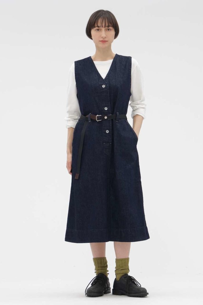 【マーガレットハウエル/MARGARET HOWELL】のCANTON LIGHT DENIM DRESS インテリア・キッズ・メンズ・レディースファッション・服の通販 founy(ファニー) https://founy.com/ ファッション Fashion レディースファッション Fashion for Women ワンピース Dresses フォーマル・パーティードレス・結婚式用ドレス Elegant & Casual Dresses チュニック Tunic Tops & Dresses チュニック Tunic, Long Top デニム Denim, Jeans Material ドレス Dress, One-Piece ネップ Nepp, Slub Yarn フレア Flare, Flared ループ Loop, Loop Knit ロング Long, Long-Length ワーク Workwear, Utility Style ヴィンテージ Vintage Style 新作・新入荷 New Arrivals / New In |ID: prp329100004909258 ipo3291000000036774886