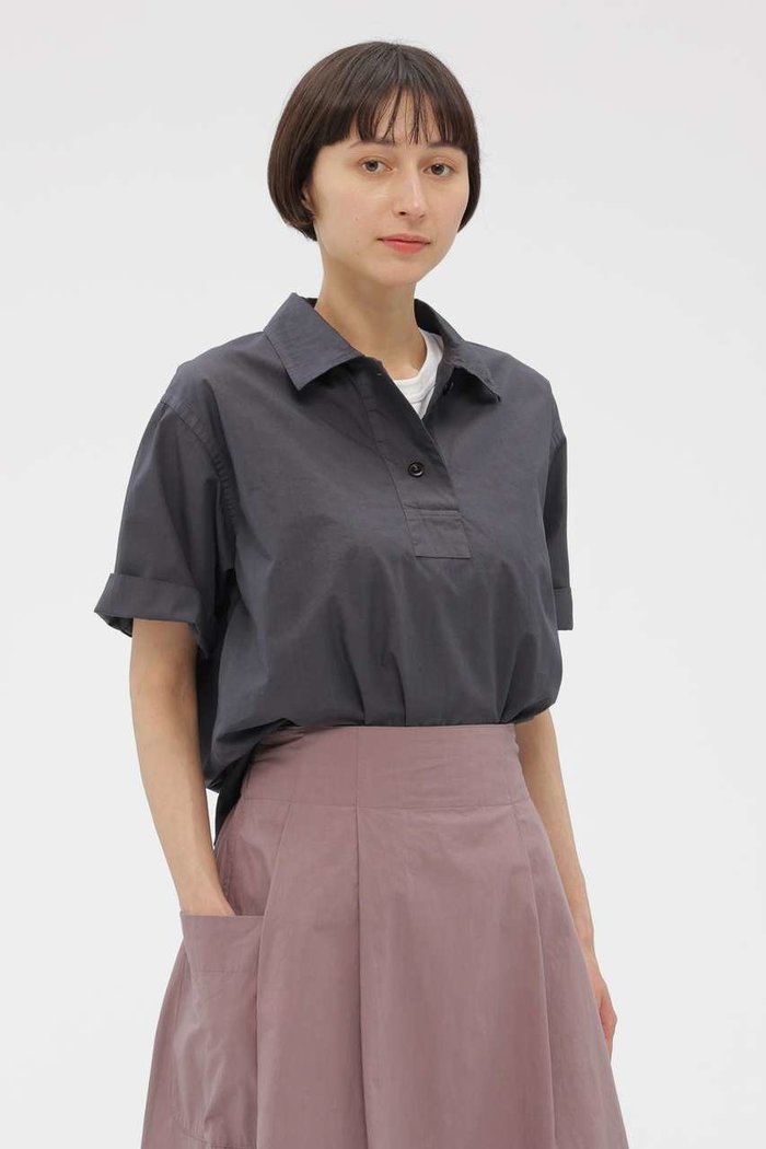 【マーガレットハウエル/MARGARET HOWELL】のCOMPACT COTTON POPLIN SHIRT インテリア・キッズ・メンズ・レディースファッション・服の通販 founy(ファウニー) https://founy.com/ ファッション Fashion レディースファッション Fashion for Women トップス・カットソー Cut & Sew Tops シャツ・ブラウス・オフィスカジュアル Elegant Blouses & Button-Ups ショート Short, Short Length スリット Slit, Slit Detail スリーブ Sleeve, Long Sleeve / Short Sleeve |ID: prp329100004909272 ipo3291000000037096100
