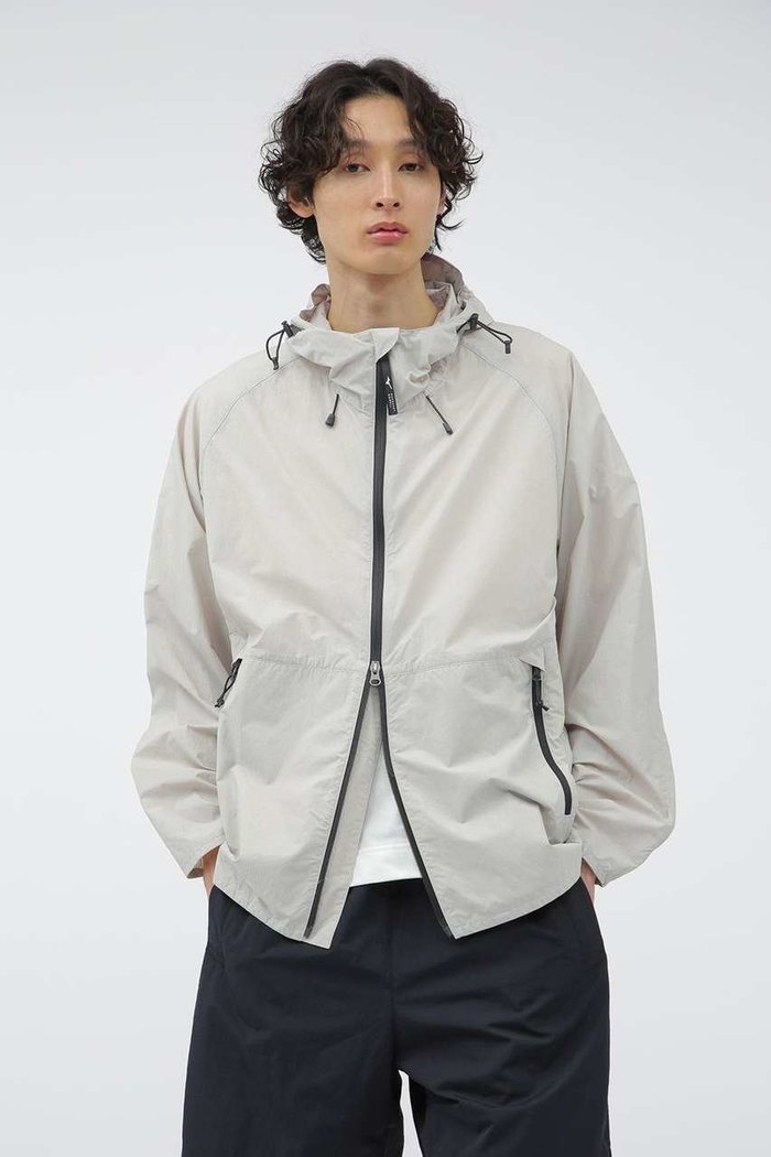 【マーガレット ハウエル/MARGARET HOWELL / MEN】のLIGHTWEIGHT NYLON POPLIN BLOUSON インテリア・キッズ・メンズ・レディースファッション・服の通販 founy(ファニー) https://founy.com/ ファッション Fashion レディースファッション Fashion for Women アウター Coat / Outerwear Collection レディースジャケット・軽アウター Jackets ブルゾンジャケット・スポーティアウター Blouson Jackets コレクション Collection, Seasonal Line ジャケット Jacket, Outerwear バランス Balance, Style Balance ブルゾン Blouson, Bomber Jacket ポケット Pocket, Pocket Detail マーガレット Marguerite, Daisy Pattern モダン Modern, Contemporary リラックス Relax, Relaxed Fit 軽量 Lightweight, Ultra Light |ID: prp329100004909301 ipo3291000000036775276