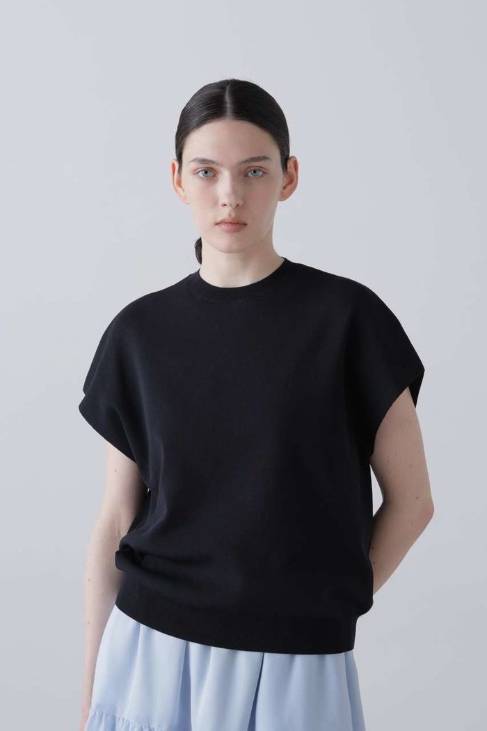 【アドーア/ADORE】のドライタッチアセテートニット インテリア・キッズ・メンズ・レディースファッション・服の通販 founy(ファウニー) https://founy.com/ ファッション Fashion レディースファッション Fashion for Women トップス・カットソー Cut & Sew Tops ニット Knit Tops & Sweaters カジュアルプルオーバー・ニットトップス Pullovers & Knit Tops / Casual Pullovers エレガント 上品 Elegant 定番 Standard, Basic Item |ID: prp329100004909440 ipo3291000000036776435