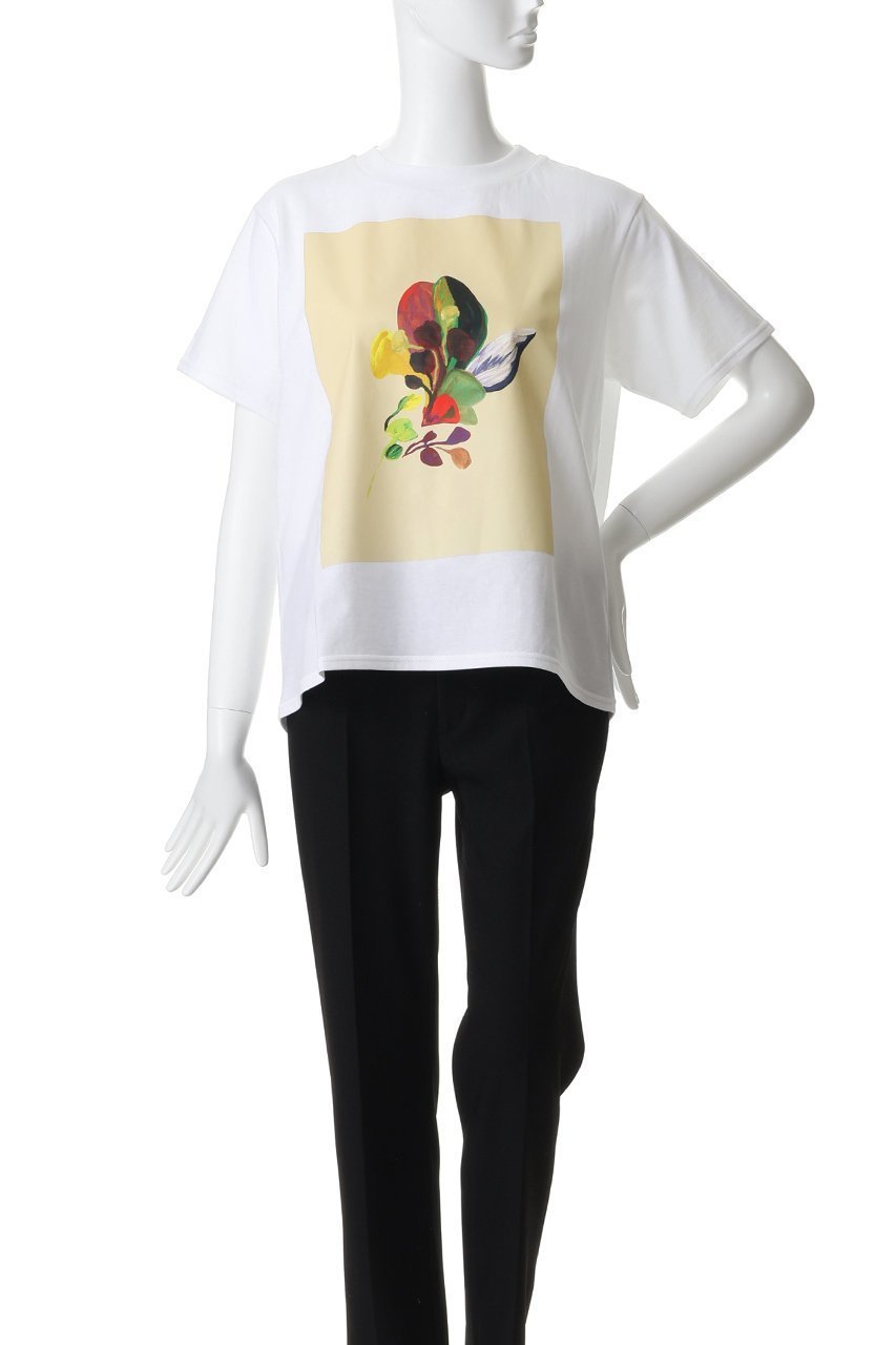 【その他のブランド/Other】のフラワーリーフグラフィックTシャツ 人気、トレンドファッション・服の通販 founy(ファニー) 　ファッション　Fashion　レディースファッション　Fashion for Women　トップス・カットソー　Cut & Sew Tops　シャツ・ブラウス・オフィスカジュアル　Elegant Blouses & Button-Ups　ロングTシャツ・Tシャツ　Longline T-Shirts & Tees　カットソー・ベーシックTシャツ　Cut-and-Sewn Tops / Stretch Tees & Basics　なめらか　Smooth, Silky Texture　グラフィック　Graphic, Graphic Design　ショート　Short, Short Length　スリーブ　Sleeve, Long Sleeve / Short Sleeve　ハーフ　Half, Half-Length　フラワー　Flower, Floral　プリント　Print, Printed Pattern　モチーフ　Motif, Design Theme　リーフ　Leaf, Botanical Leaf　夏　Summer　新作・新入荷　New Arrivals / New In　春　Spring　S/S・春夏　SS, Spring/Summer, Warm Season　other-2|ID: prp329100004909501 ipo3291000000036776873