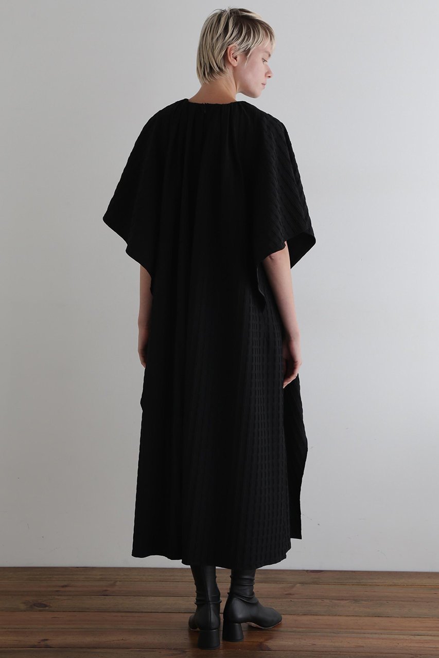 【ル フィル/LE PHIL】のワッフルジャガードワンピース 人気、トレンドファッション・服の通販 founy(ファニー) 　ファッション　Fashion　レディースファッション　Fashion for Women　ワンピース　Dresses　チュニック　Tunic Tops & Dresses　おすすめ　Recommended / Our Picks　エレガント 上品　Elegant　ジャカード／ジャガード　Jacquard, Woven Pattern　スタンダード　Standard, Basic　ストレッチ　Stretch, Stretchy Fabric　スリーブ　Sleeve, Long Sleeve / Short Sleeve　チュニック　Tunic, Long Top　ドレス　Dress, One-Piece　フレア　Flare, Flared　ペプラム　Peplum, Flared Hem　モチーフ　Motif, Design Theme　ロング　Long, Long-Length　other-5|ID: prp329100004909623 ipo3291000000036778395