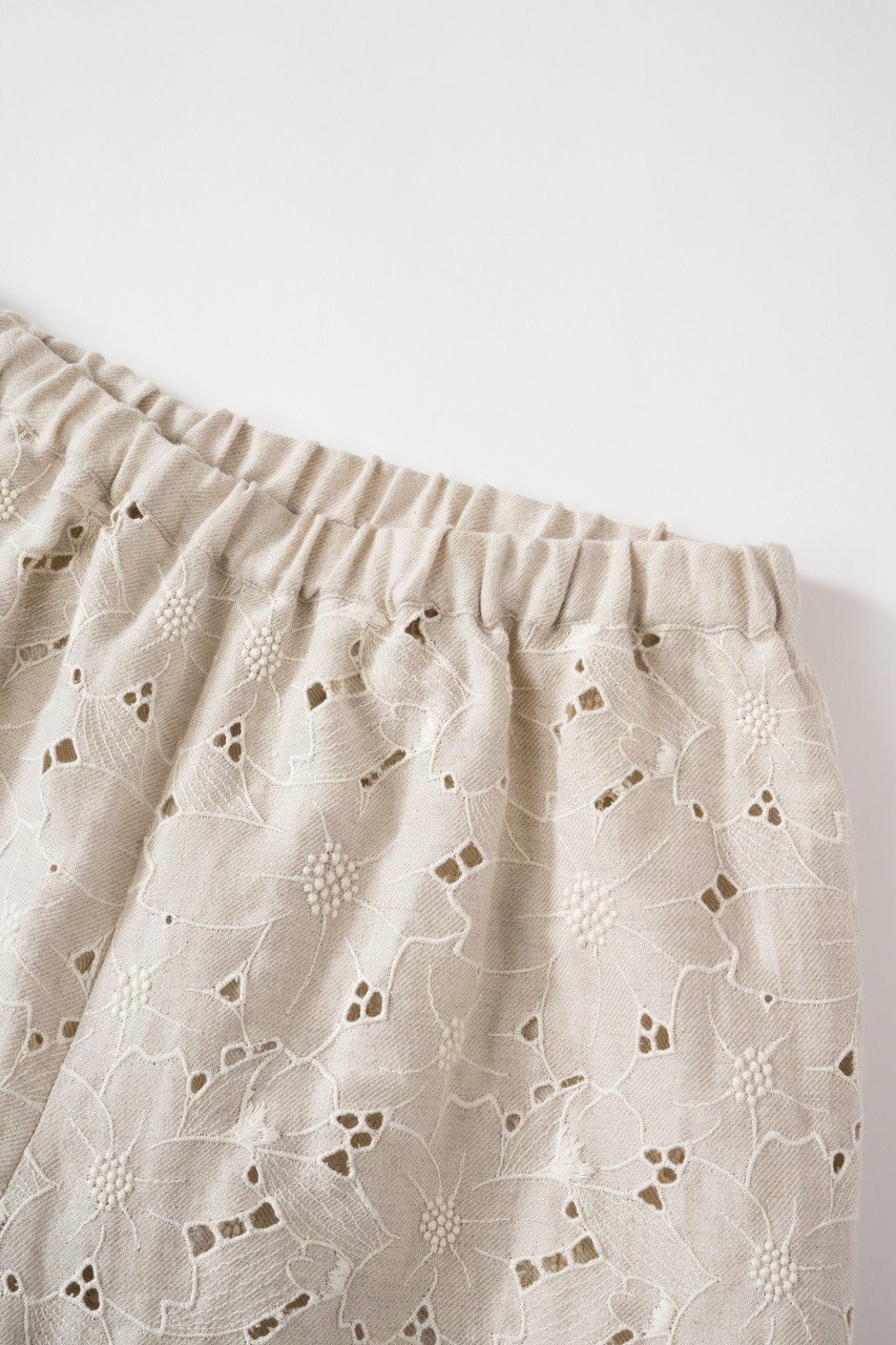 【プリスティン/PRISTINE】のフラワーエンブパンツ 人気、トレンドファッション・服の通販 founy(ファニー) 　ファッション　Fashion　レディースファッション　Fashion for Women　パンツ　Pants & Trousers　春　Spring　シンプル　Simple, Minimal　スカラップ　Scallop, Scalloped Edge　セットアップ　Set-Up, Coordinated Outfit　ハンド　Hand, Handmade　フラワー　Flower, Floral　ベーシック　Basic, Essential　リネン　Linen, Linen Fabric　レース　Lace, Lace Fabric　セレモニー　Ceremony　other-2|ID: prp329100004909987 ipo3291000000036782444