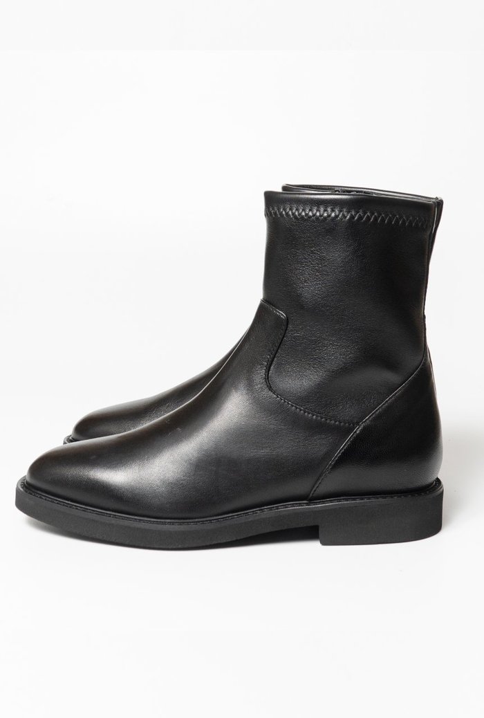 【ルカグロッシ/LucaGrossi】のストレッチショートブーツ インテリア・キッズ・メンズ・レディースファッション・服の通販 founy(ファウニー) https://founy.com/ ファッション Fashion レディースファッション Fashion for Women ショート Short, Short Length シンプル Simple, Minimal ストレッチ Stretch, Stretchy Fabric トレンド Trend, Trending Now 軽量 Lightweight, Ultra Light |ID: prp329100004910099 ipo3291000000036783368