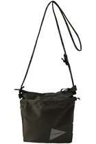 【アンドワンダー/and wander】の【UNISEX】crispy リップ サコッシュ カーキ|ID: prp329100004910288 ipo3291000000036785276