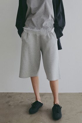 【エトレトウキョウ/ETRE TOKYO】のダブルフェイスニットハーフパンツ 人気、トレンドファッション・服の通販 founy(ファニー) ファッション Fashion レディースファッション Fashion for Women パンツ Pants & Trousers ショートパンツ・ハーフパンツ High-Waisted & Relaxed Shorts おすすめ Recommended / Our Picks コンパクト Compact, Small Size シューズ Shoes, Footwear ショート Short, Short Length シルク Silk, 100% Silk シンプル Simple, Minimal ジャケット Jacket, Outerwear ハーフ Half, Half-Length バランス Balance, Style Balance リラックス Relax, Relaxed Fit エレガント 上品 Elegant 新作・新入荷 New Arrivals / New In |ID:prp329100004910495