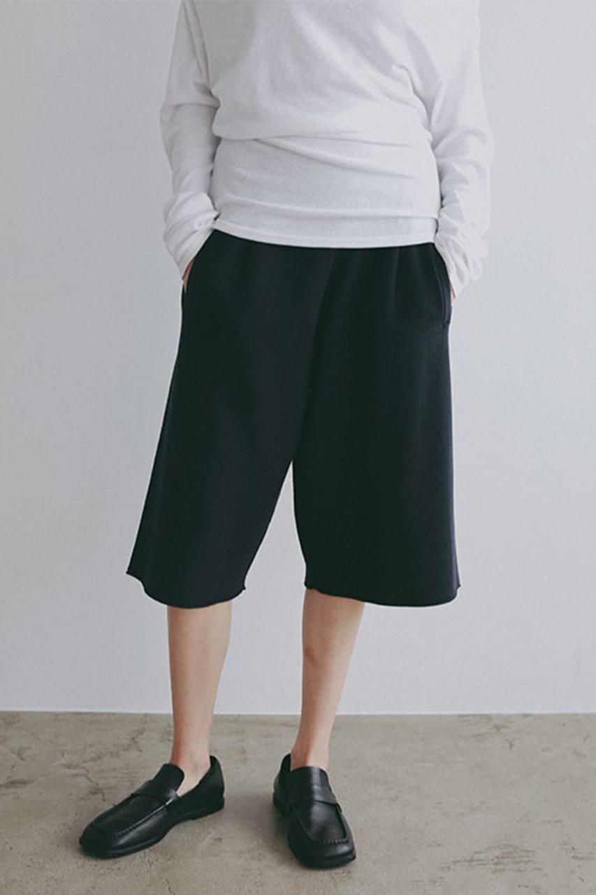 【エトレトウキョウ/ETRE TOKYO】のダブルフェイスニットハーフパンツ インテリア・キッズ・メンズ・レディースファッション・服の通販 founy(ファニー) 　ファッション　Fashion　レディースファッション　Fashion for Women　パンツ　Pants & Trousers　ショートパンツ・ハーフパンツ　High-Waisted & Relaxed Shorts　おすすめ　Recommended / Our Picks　コンパクト　Compact, Small Size　シューズ　Shoes, Footwear　ショート　Short, Short Length　シルク　Silk, 100% Silk　シンプル　Simple, Minimal　ジャケット　Jacket, Outerwear　ハーフ　Half, Half-Length　バランス　Balance, Style Balance　リラックス　Relax, Relaxed Fit　エレガント 上品　Elegant　新作・新入荷　New Arrivals / New In　ネイビー|ID: prp329100004910495 ipo3291000000036790493
