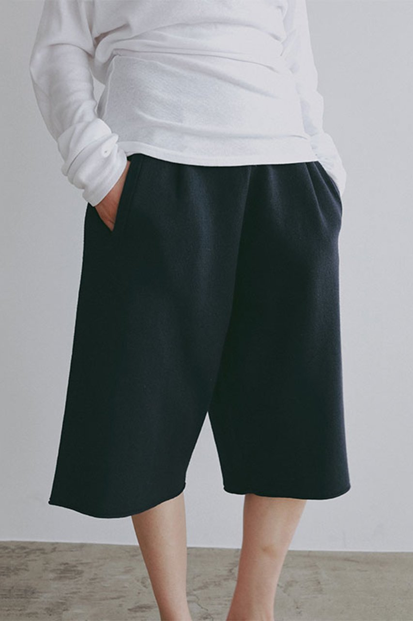 【エトレトウキョウ/ETRE TOKYO】のダブルフェイスニットハーフパンツ 人気、トレンドファッション・服の通販 founy(ファニー) 　ファッション　Fashion　レディースファッション　Fashion for Women　パンツ　Pants & Trousers　ショートパンツ・ハーフパンツ　High-Waisted & Relaxed Shorts　おすすめ　Recommended / Our Picks　コンパクト　Compact, Small Size　シューズ　Shoes, Footwear　ショート　Short, Short Length　シルク　Silk, 100% Silk　シンプル　Simple, Minimal　ジャケット　Jacket, Outerwear　ハーフ　Half, Half-Length　バランス　Balance, Style Balance　リラックス　Relax, Relaxed Fit　エレガント 上品　Elegant　新作・新入荷　New Arrivals / New In　other-3|ID: prp329100004910495 ipo3291000000036790496