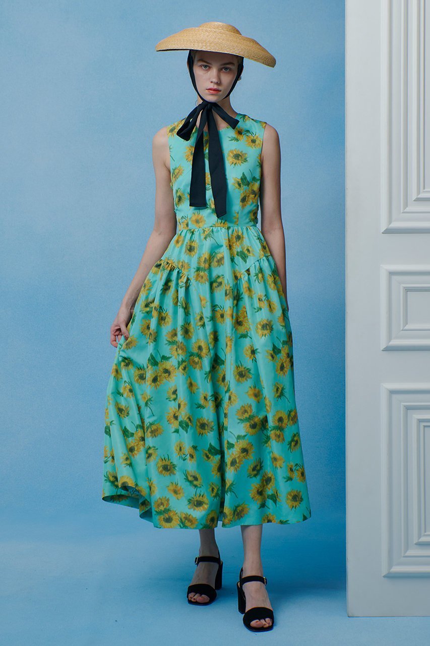 【アルアバイル/allureville】の【LOULOU WILLOUGHBY】サンフラワープリントバッククロスワンピース 人気、トレンドファッション・服の通販 founy(ファニー) 　ファッション　Fashion　レディースファッション　Fashion for Women　ワンピース　Dresses　チュニック　Tunic Tops & Dresses　ギャザー　Gathered, Ruffled　タフタ　Taffeta, Structured Fabric　チュニック　Tunic, Long Top　フィット　Fit, Slim Fit　フレア　Flare, Flared　プリント　Print, Printed Pattern　ロング　Long, Long-Length　夏　Summer　other-6|ID: prp329100004910536 ipo3291000000036792863