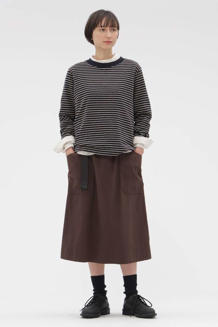 【マーガレットハウエル/MARGARET HOWELL】のCOTTON CUPRA PLAINWEAVE SKIRT インテリア・キッズ・メンズ・レディースファッション・服の通販 founy(ファニー) https://founy.com/ ファッション Fashion レディースファッション Fashion for Women スカート Skirts キュプラ Cupro, Eco Fabric ドレープ Drape, Draping Fabric パッチ Patch, Appliqué ポケット Pocket, Pocket Detail リラックス Relax, Relaxed Fit ヴィンテージ Vintage Style |ID: prp329100004910617 ipo3291000000036793570