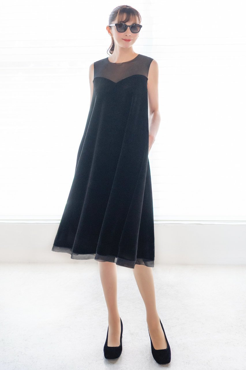 【デイジーリン/DAISY LIN】のDress “Velour Swing” 人気、トレンドファッション・服の通販 founy(ファニー) 　ファッション　Fashion　レディースファッション　Fashion for Women　ワンピース　Dresses　フォーマル・パーティードレス・結婚式用ドレス　Elegant & Casual Dresses　チュニック　Tunic Tops & Dresses　ウォッシャブル　Machine Washable　エレガント 上品　Elegant　スウィング　Swing, Flare Movement　チュニック　Tunic, Long Top　チュール　Tulip, Tulip Motif　デコルテ　Décolleté, Neckline　ドレープ　Drape, Draping Fabric　なめらか　Smooth, Silky Texture　フレア　Flare, Flared　ベルベット　Velvet, Velvety　ベロア　Velour, Soft Velvet　other-5|ID: prp329100004911208 ipo3291000000036801834